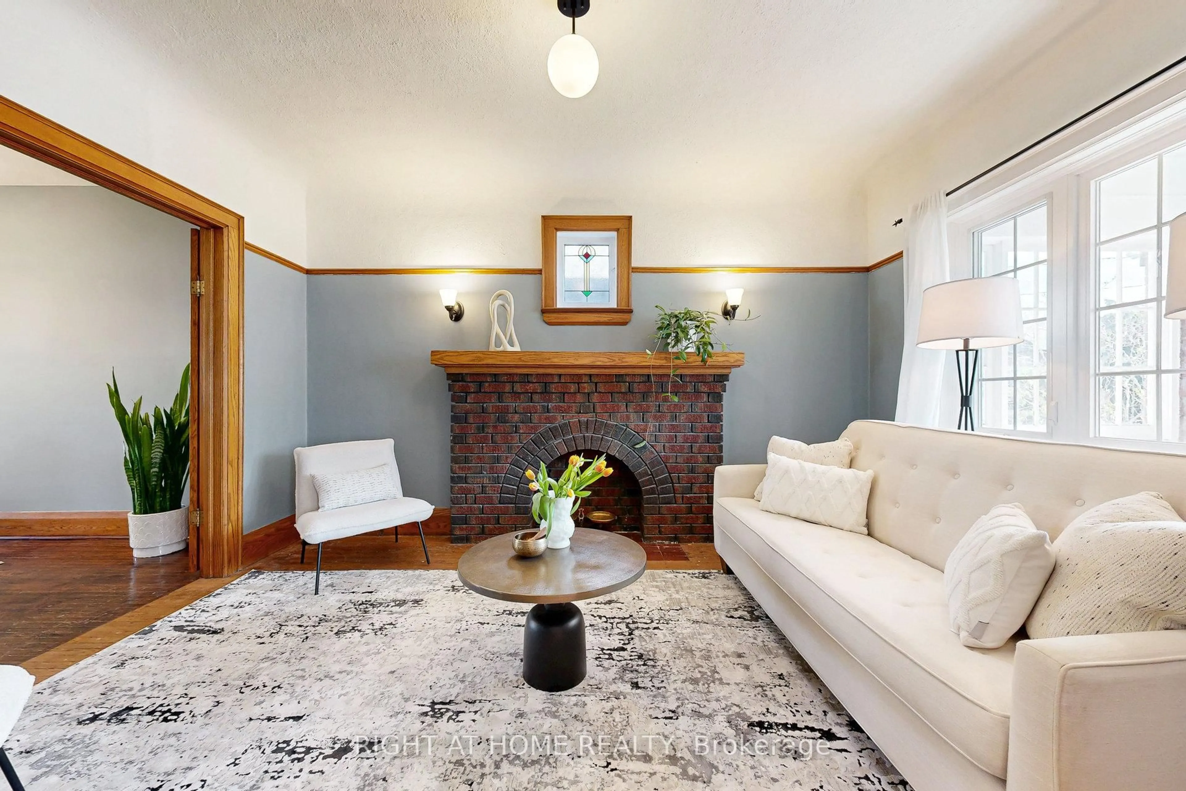 Living room with furniture, unknown for 765 Windermere Ave, Toronto Ontario M6S 3M5