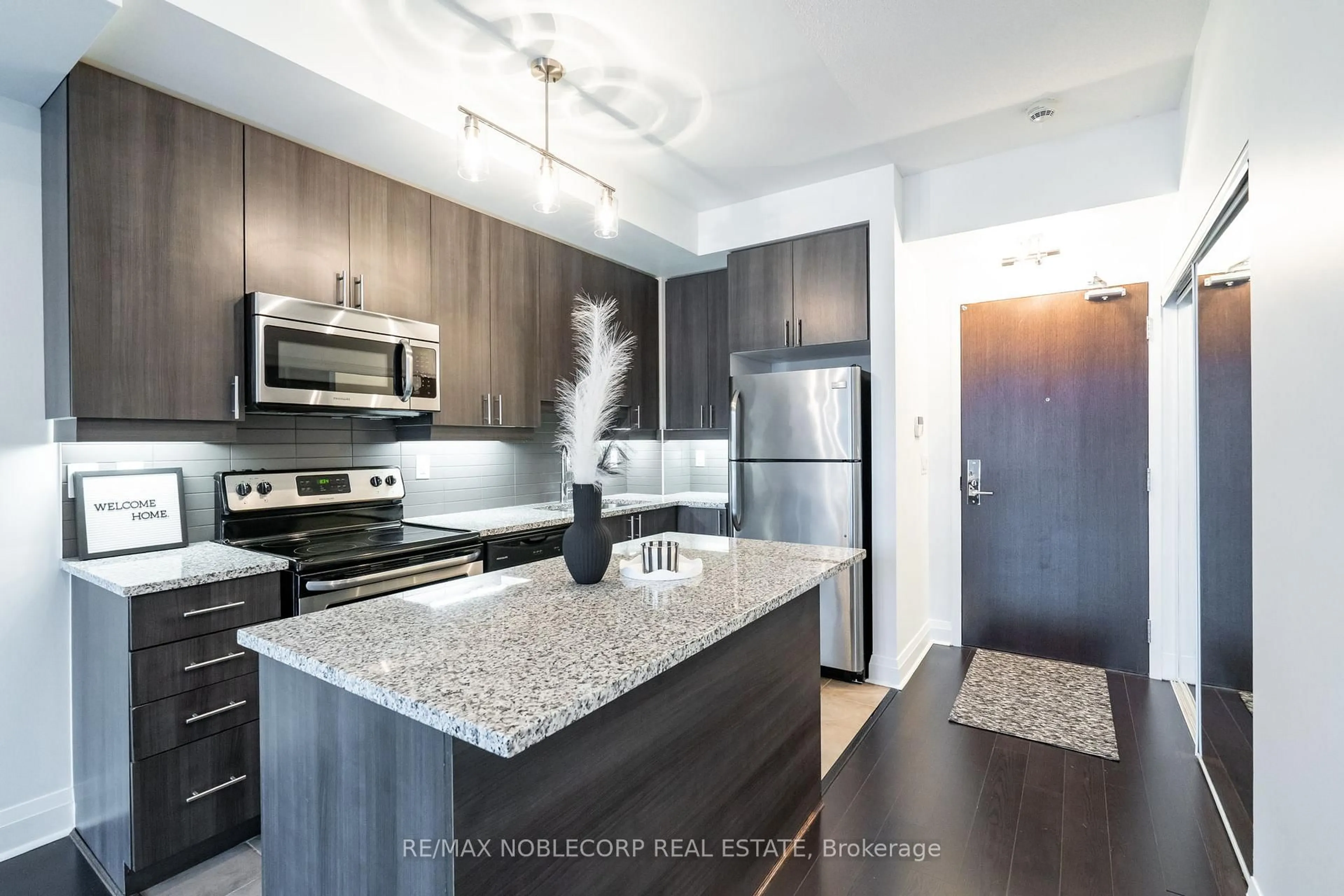 Open concept kitchen, unknown for 1185 The Queensway Ave #331, Toronto Ontario M8Z 0C6