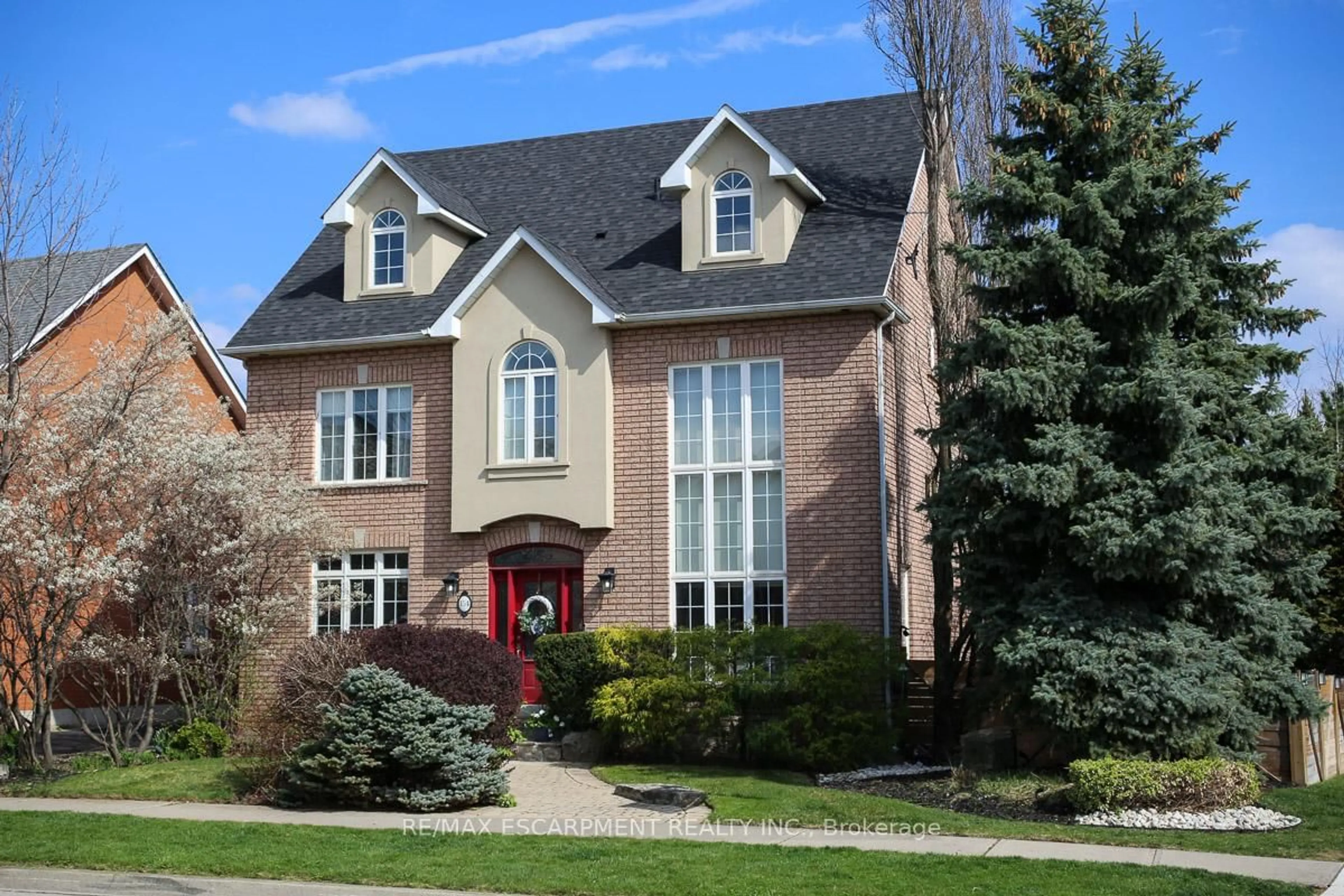Home with brick exterior material, street for 154 Westchester Rd, Oakville Ontario L6H 6H9