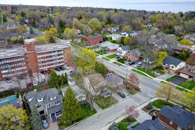 Additional image 11 of 469 Woodland Ave