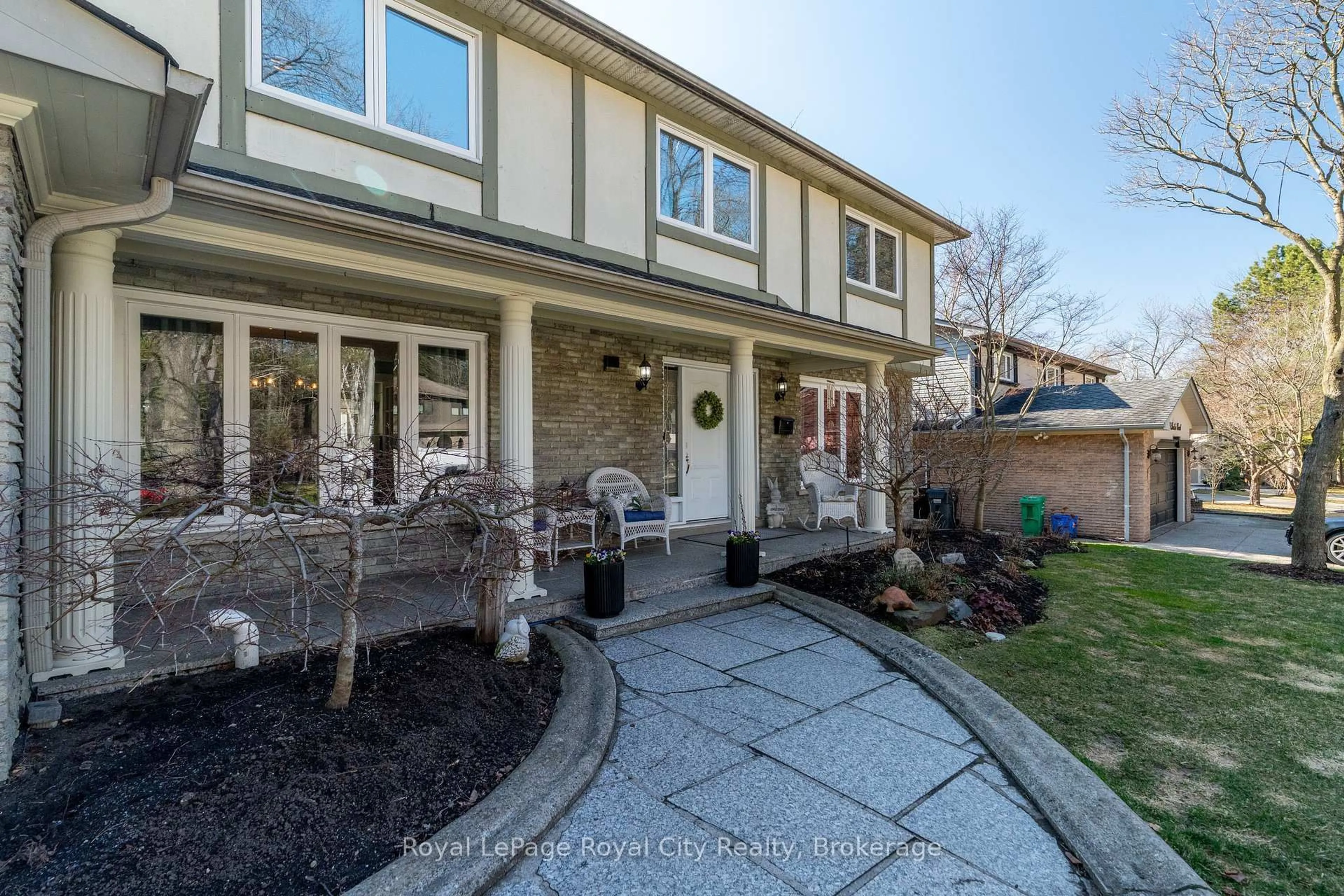 Home with brick exterior material, street for 1548 Troika Crt, Mississauga Ontario L5J 4C4