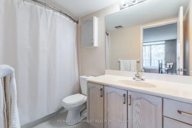 Additional property image - 2199 Sixth Line Unit 314