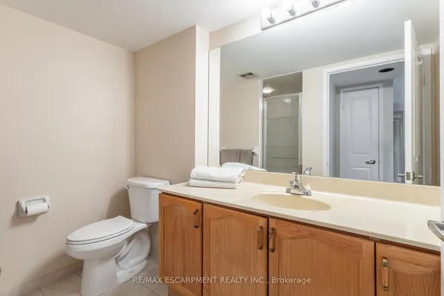 Additional property image - 2199 Sixth Line Unit 314