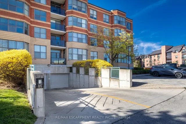 Additional property image - 2199 Sixth Line Unit 314
