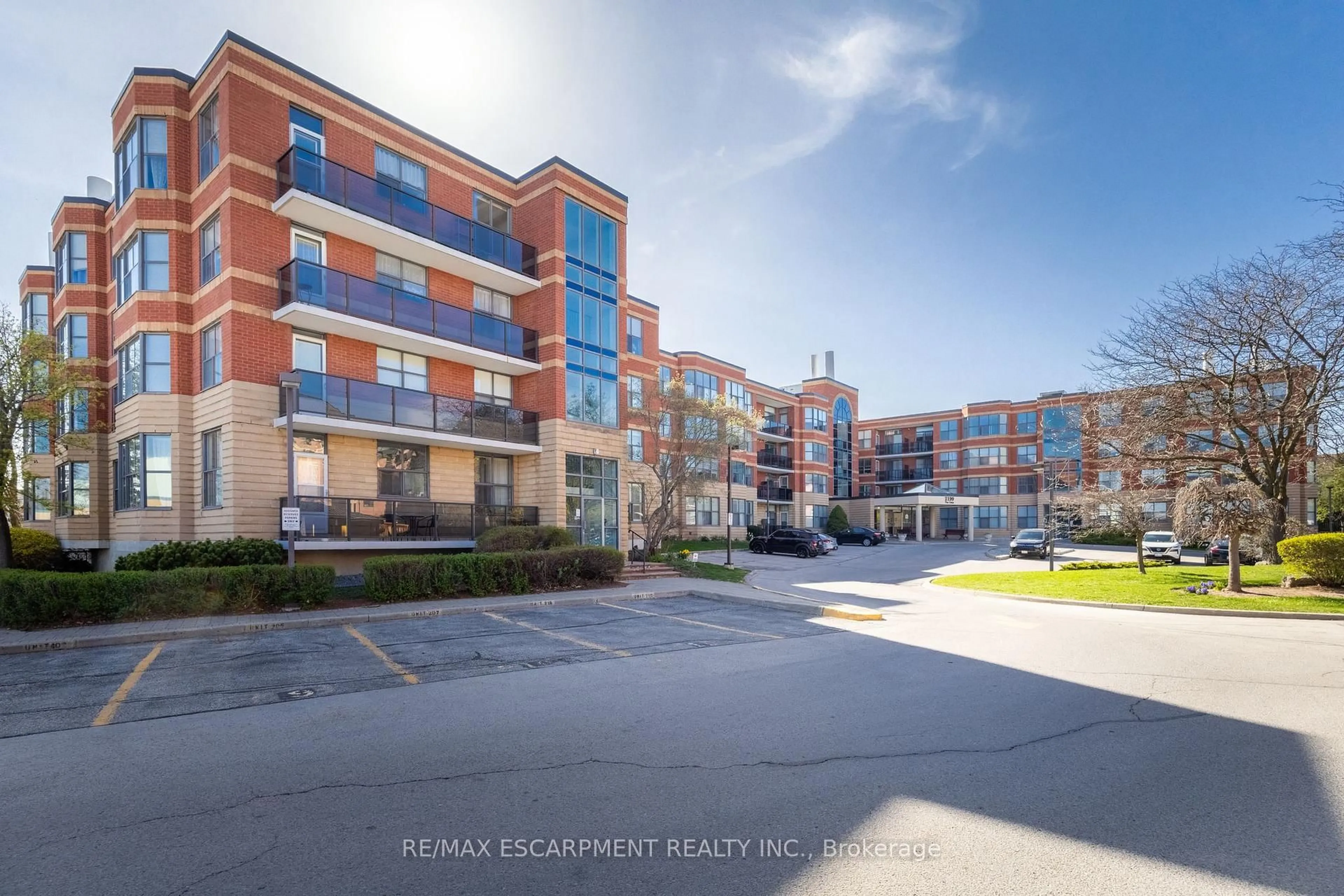 Unknown for 2199 Sixth Line #314, Oakville Ontario L6H 5V3