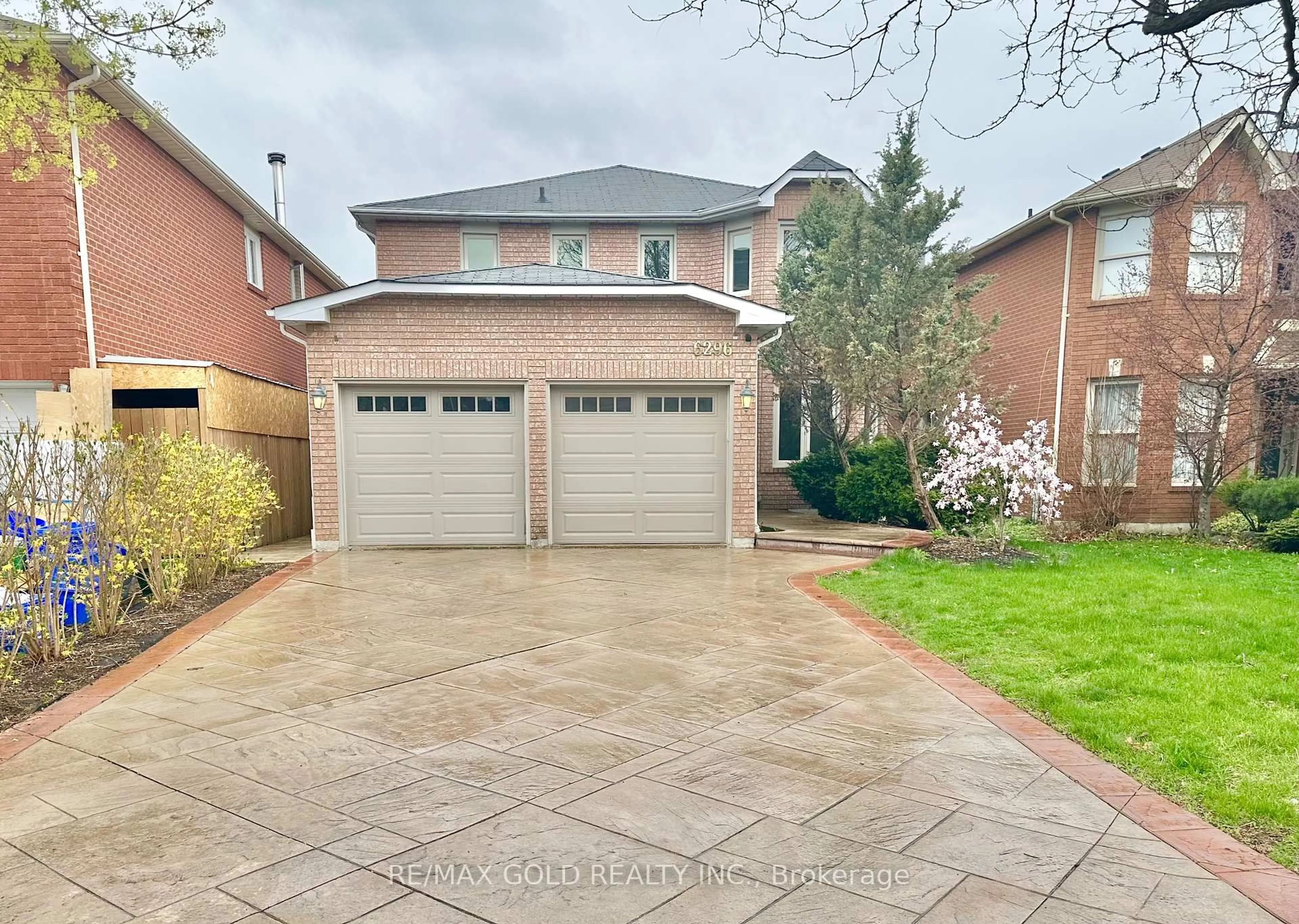 Home with brick exterior material, street for 6296 Culmore Cres, Mississauga Ontario L5V 1H9