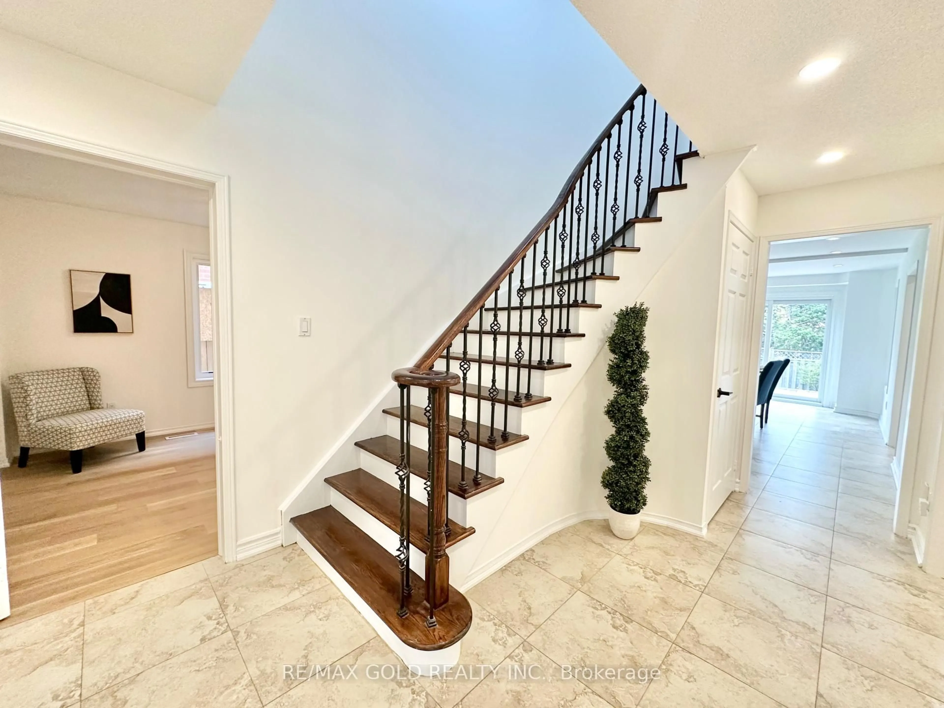Unknown for 6296 Culmore Cres, Mississauga Ontario L5V 1H9
