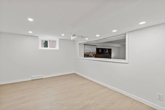 Additional property image - 944 Long Dr