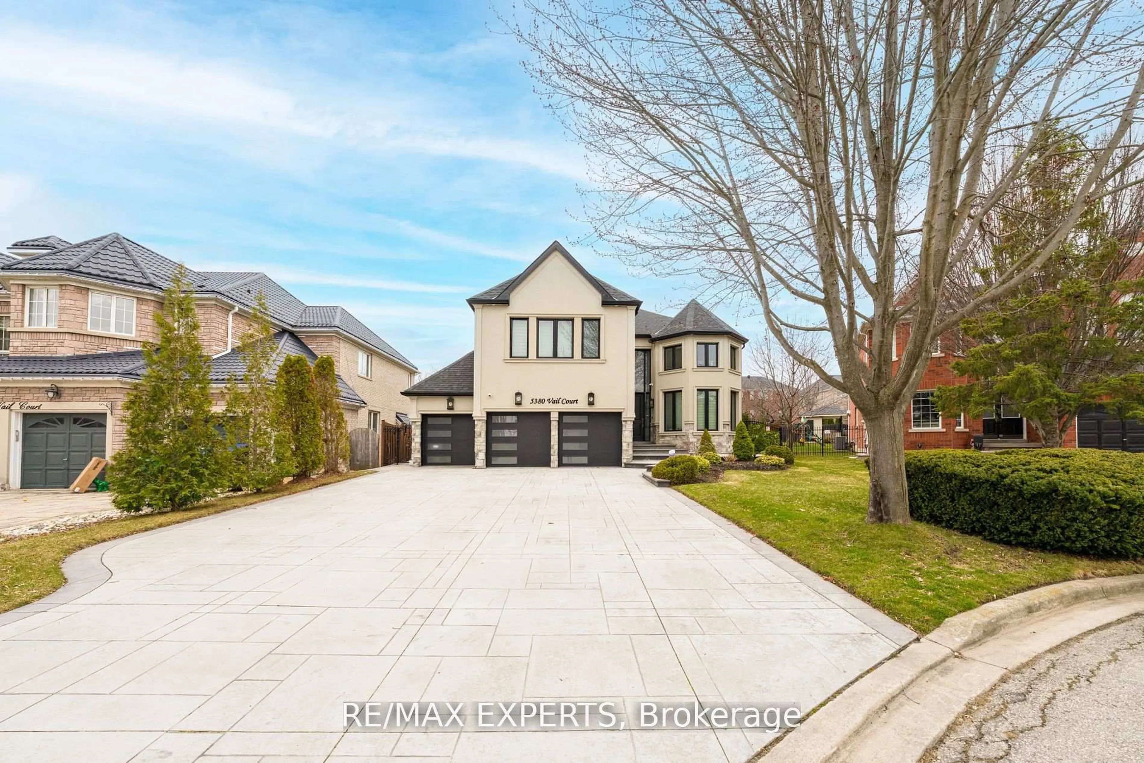 Unknown for 5380 Vail Crt, Mississauga Ontario L5M 6G9