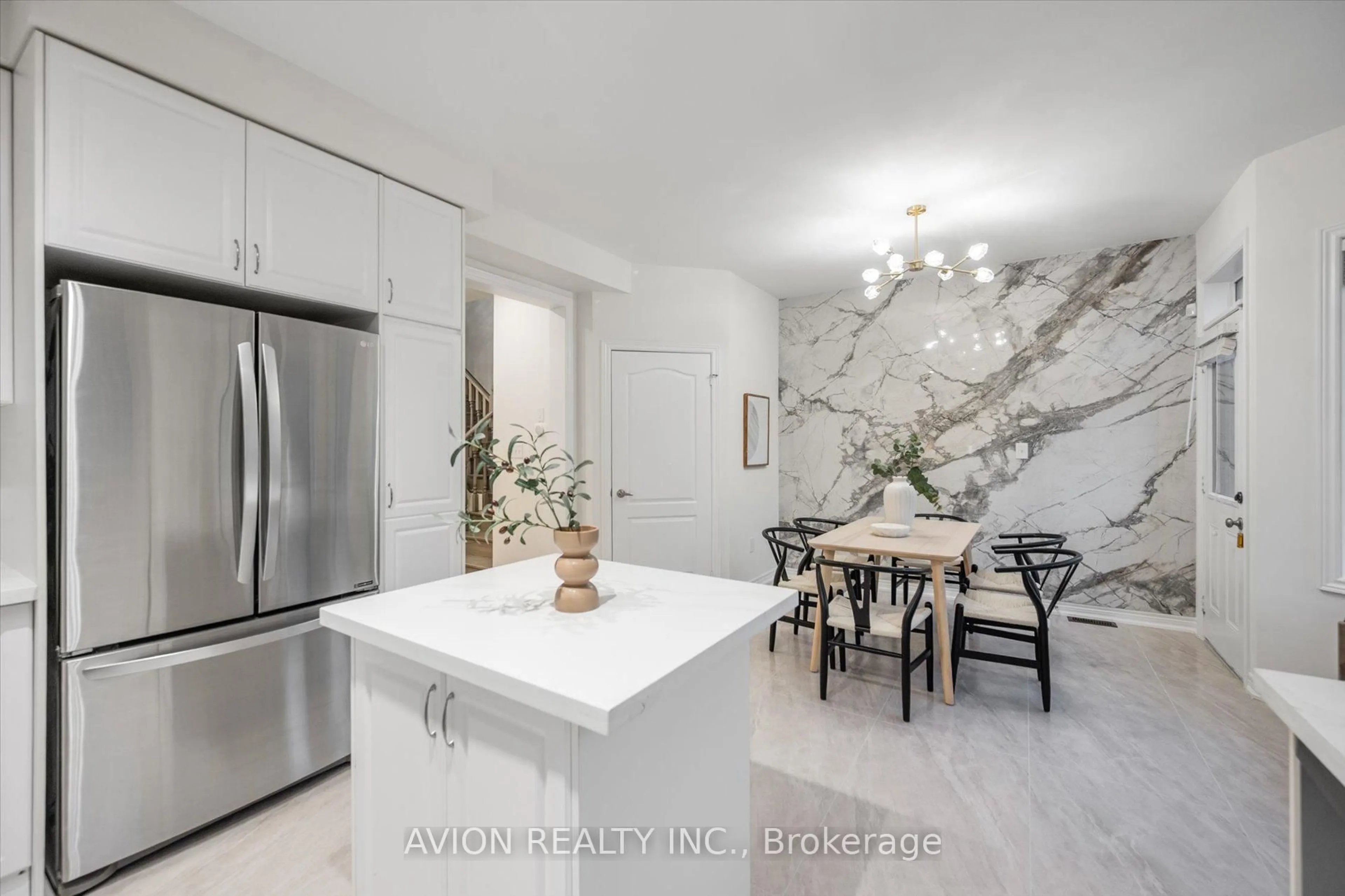 Open concept kitchen, ceramic/tile floor for 428 George Ryan Ave, Oakville Ontario L6H 0S2