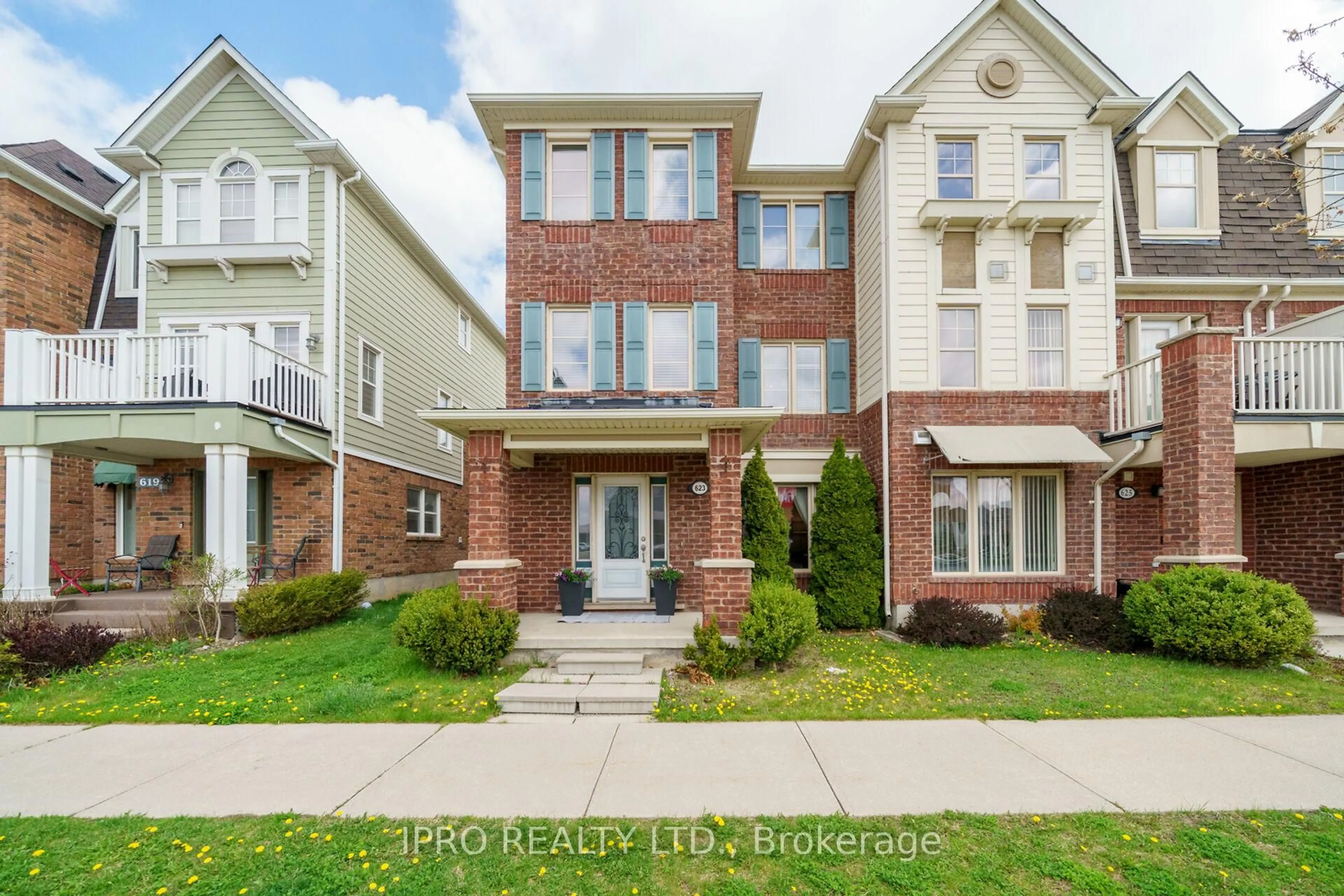 Home with brick exterior material, street for 623 Scott Blvd, Milton Ontario L9T 0P4