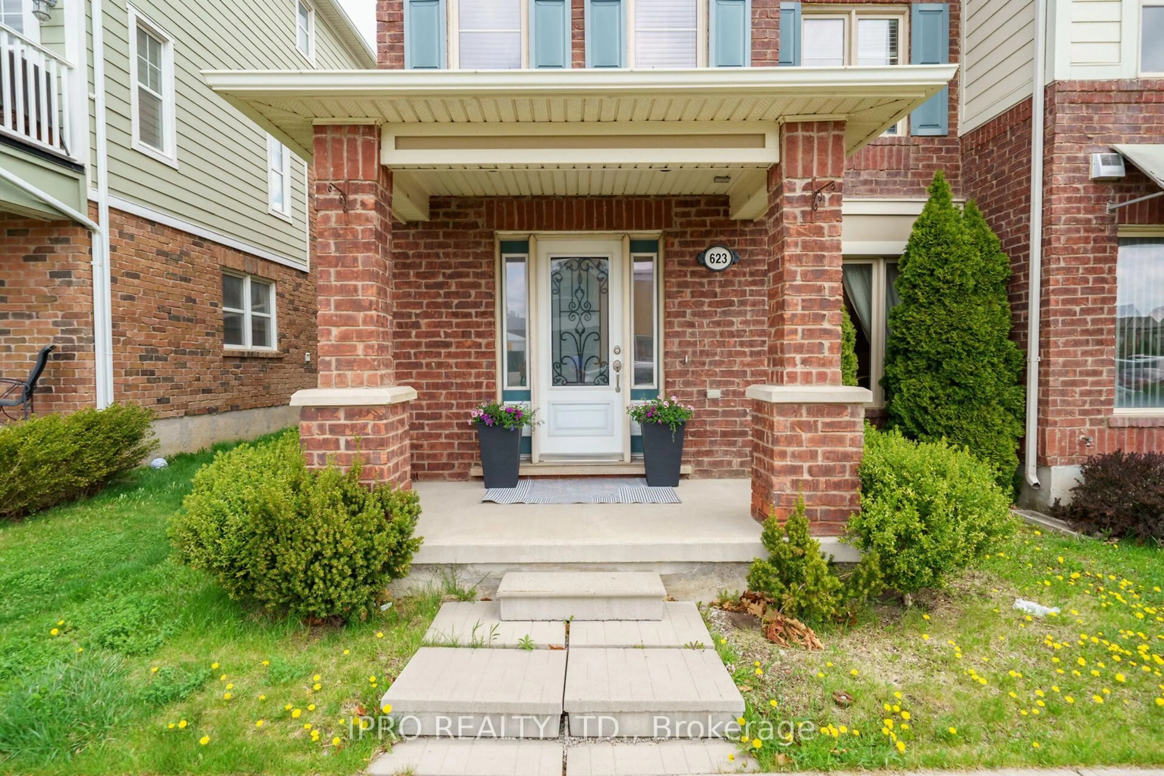 Home with brick exterior material, street for 623 Scott Blvd, Milton Ontario L9T 0P4