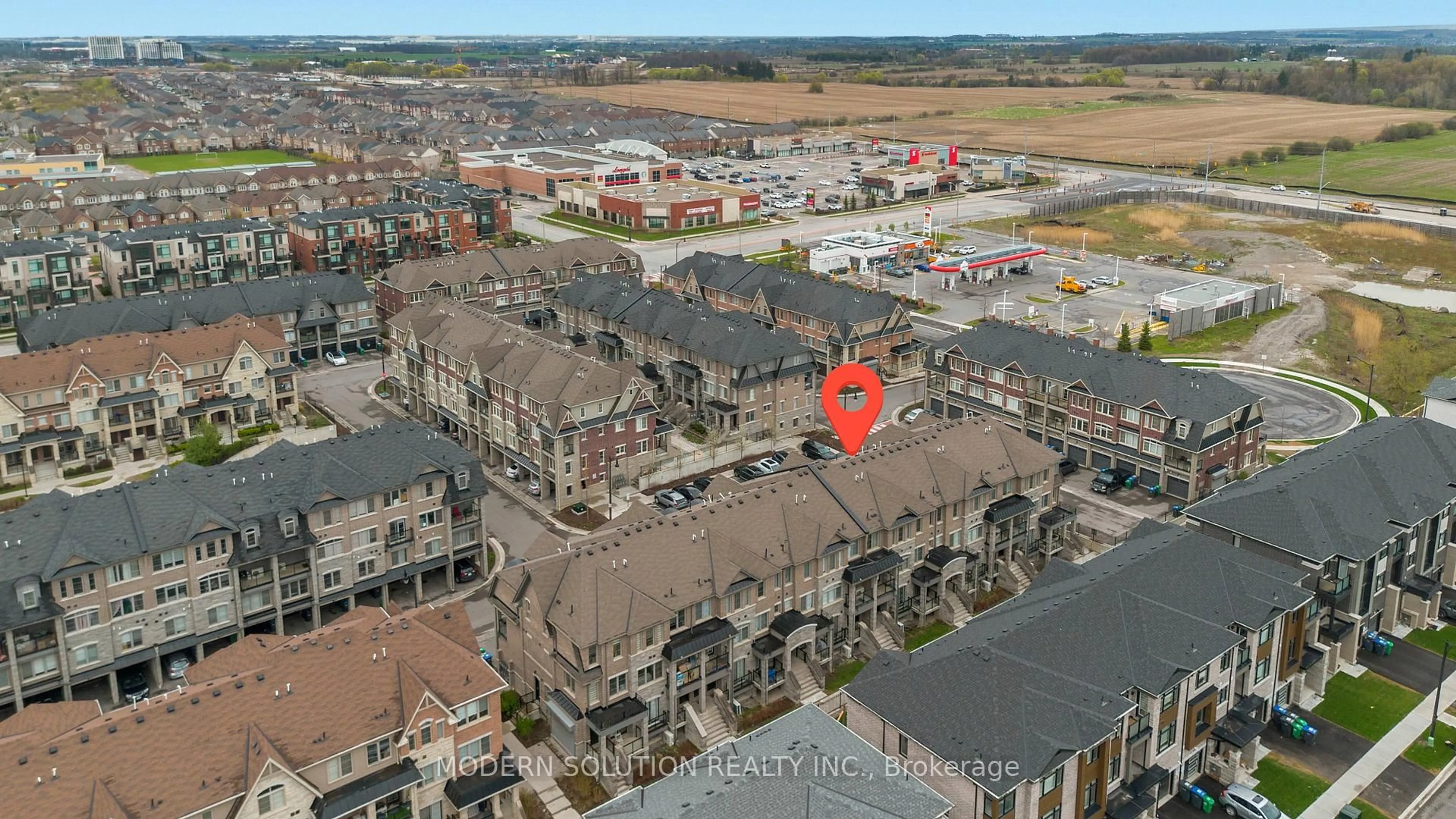 A pic from outside/outdoor area/front of a property/back of a property/a pic from drone, unknown for 200 Veterans Dr #22, Brampton Ontario L7A 4S6