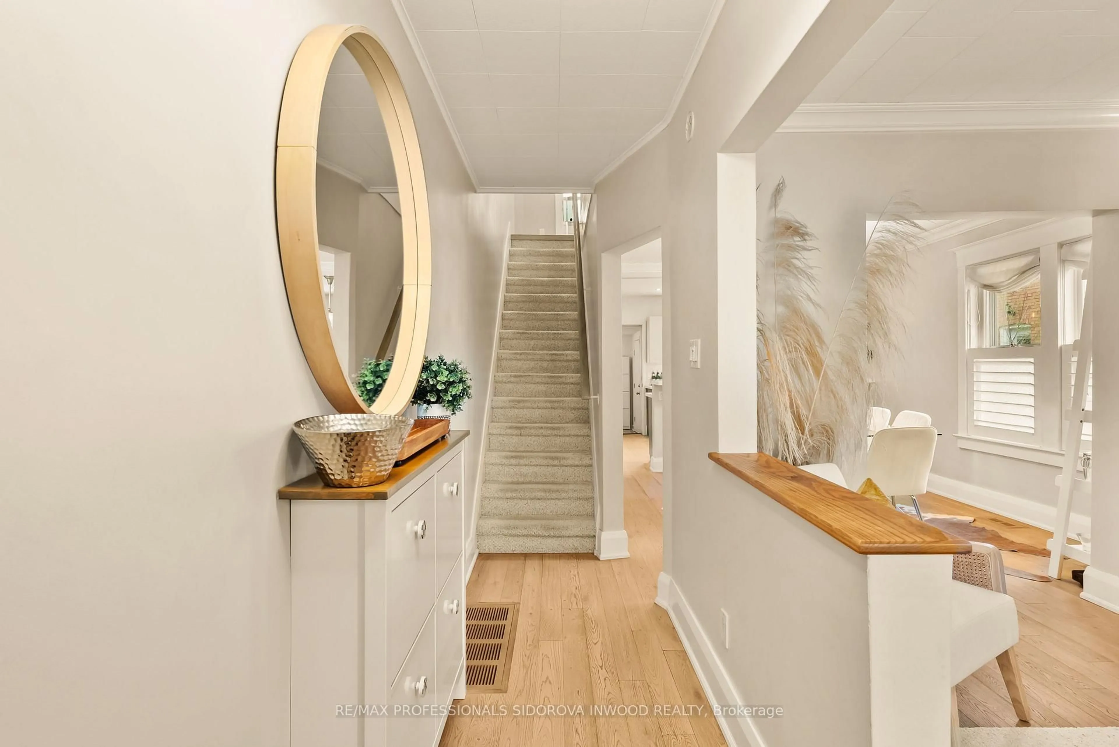 Indoor entryway for 2 Morland Rd, Toronto Ontario M6S 2M8