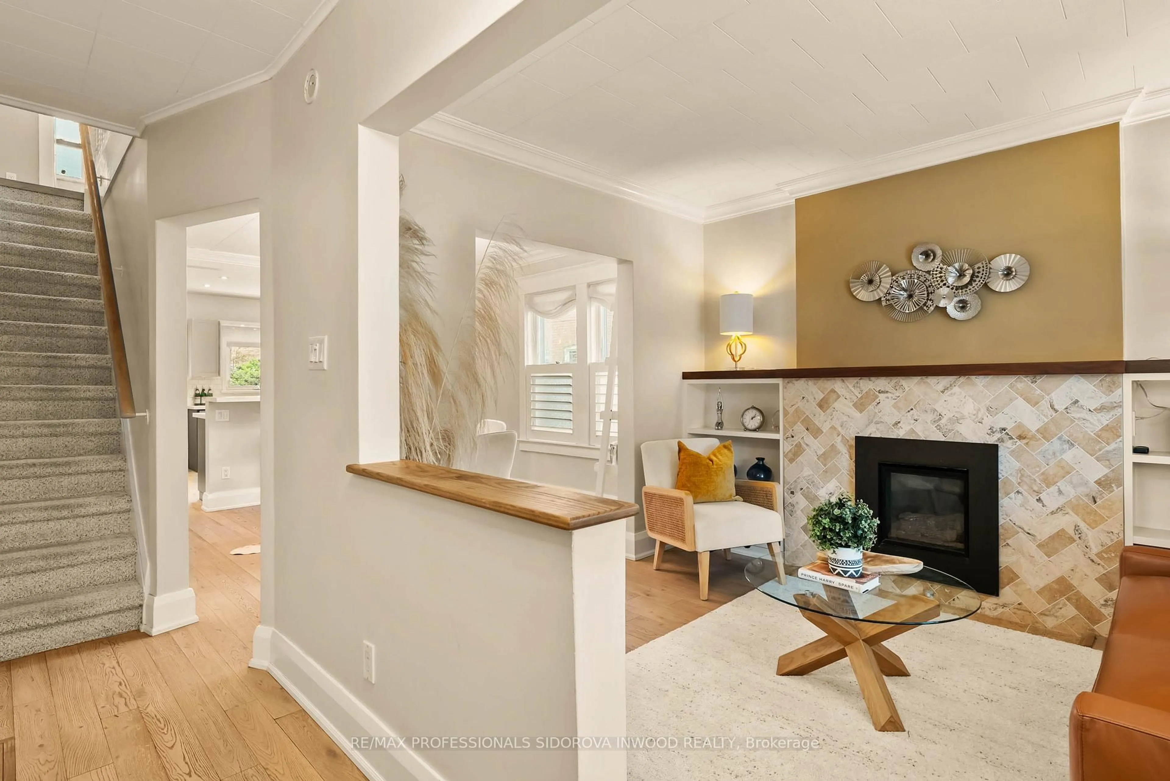 Unknown for 2 Morland Rd, Toronto Ontario M6S 2M8
