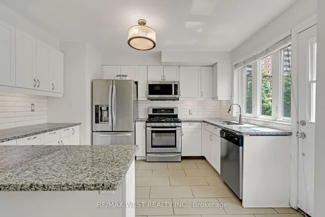 Additional property image - 2 Cabot Crt