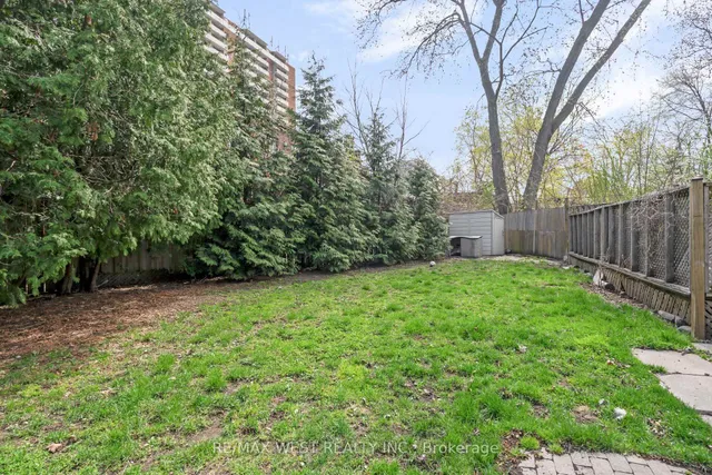 Additional property image - 2 Cabot Crt