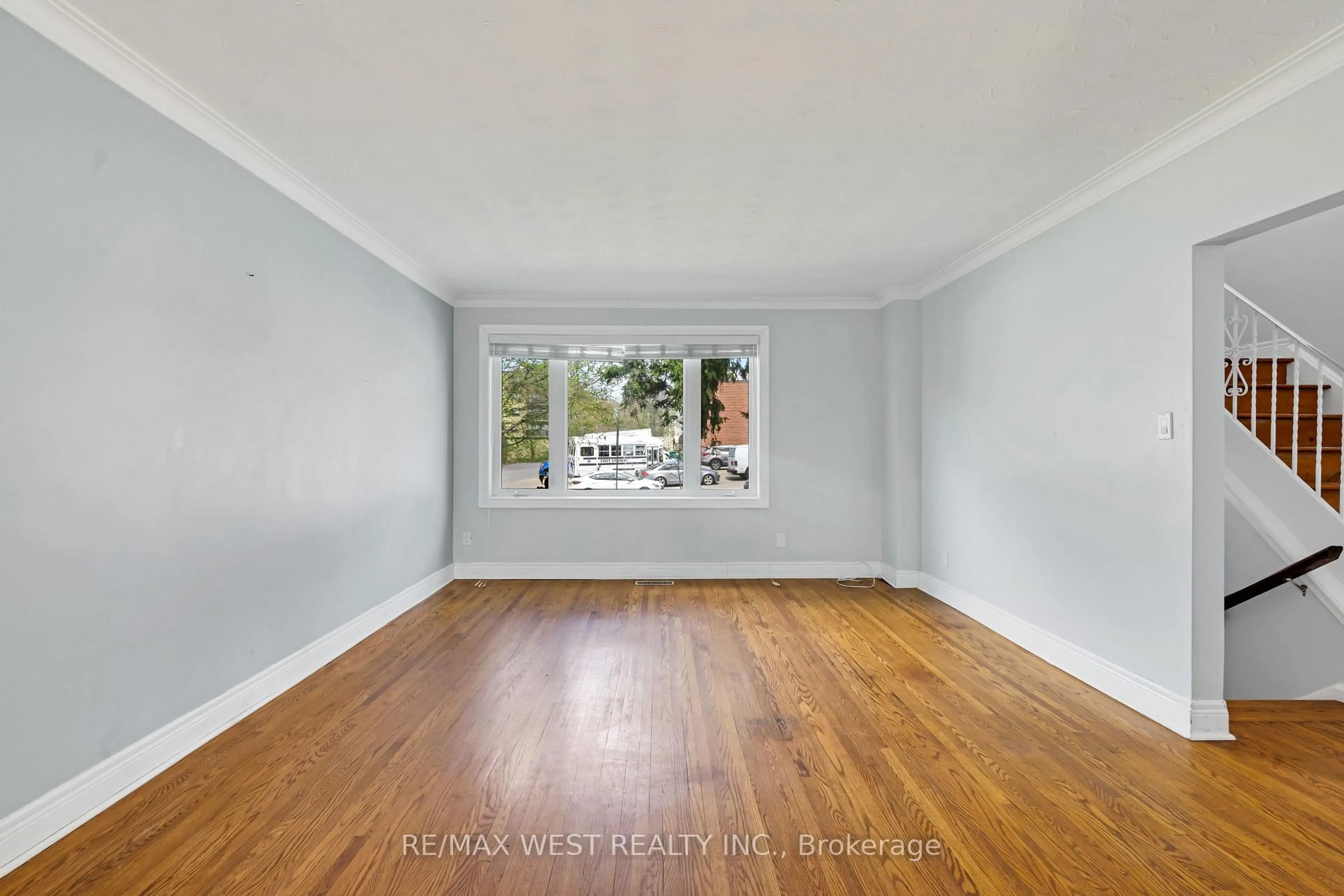 A pic of a room for 2 Cabot Crt, Toronto Ontario M9A 2H4