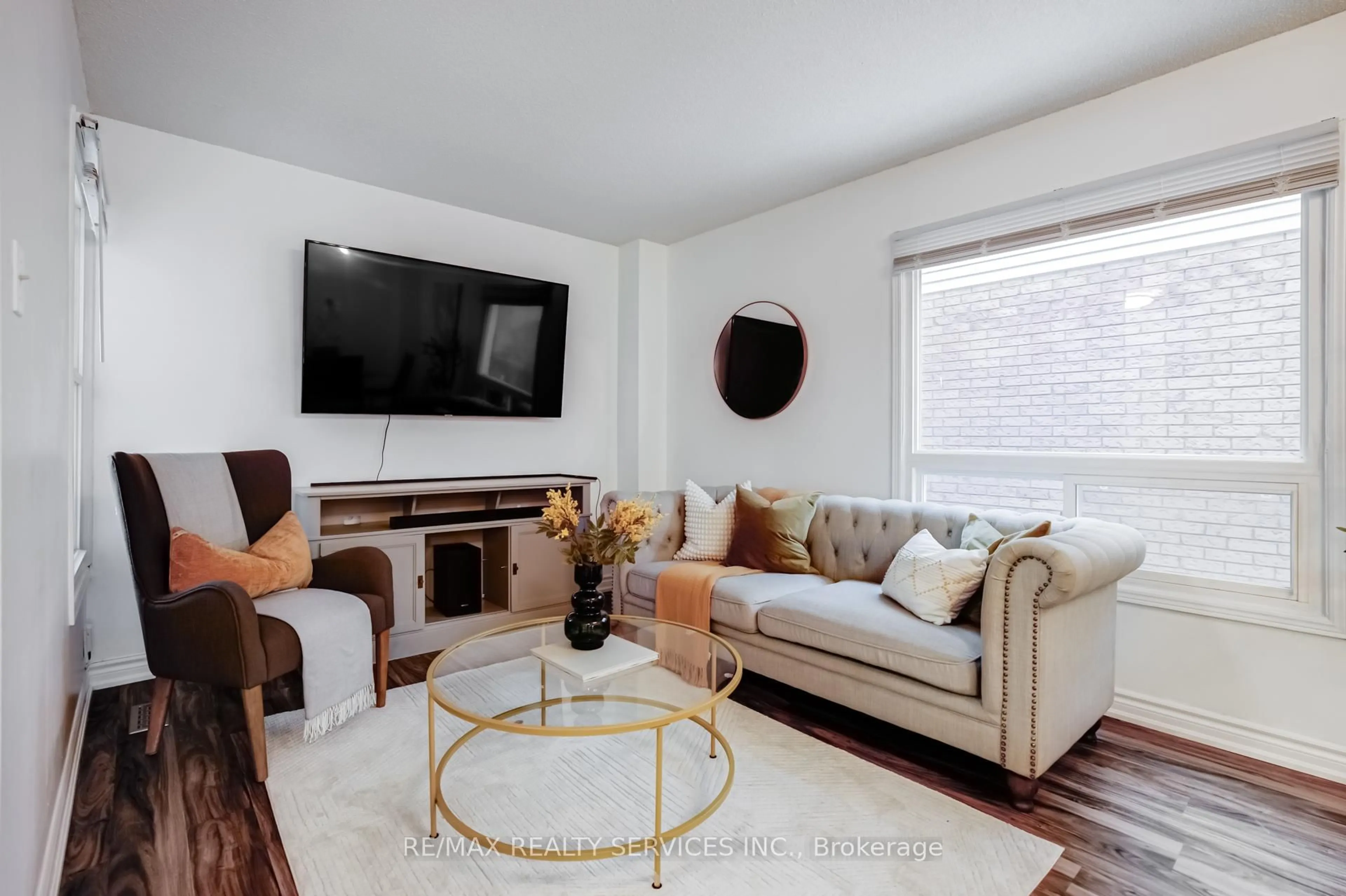 Living room with furniture, unknown for 37 Solway Ave, Brampton Ontario L6Z 4E4