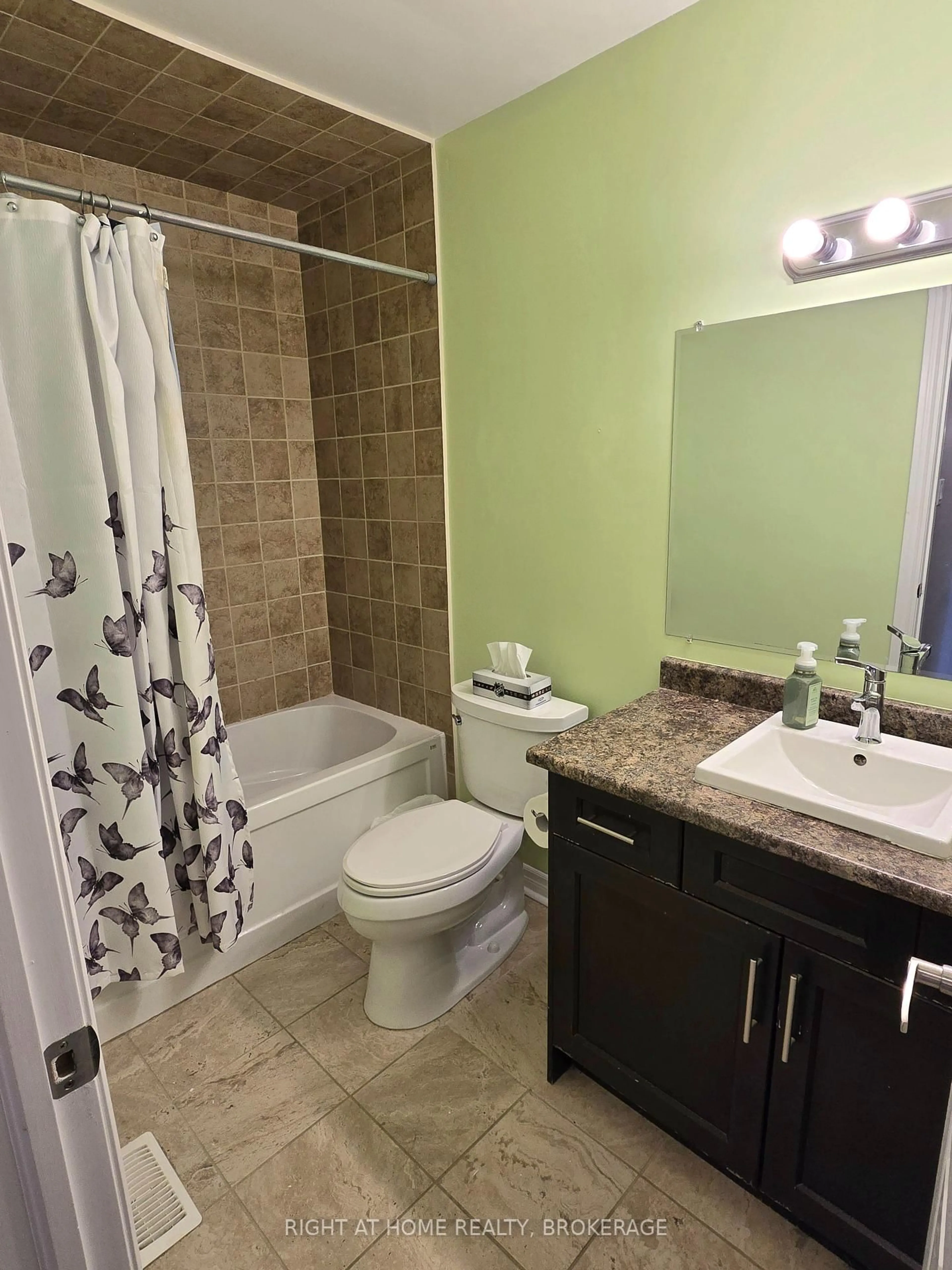 Standard bathroom, ceramic/tile floor for 2441 Coho Way, Oakville Ontario L6M 0G7
