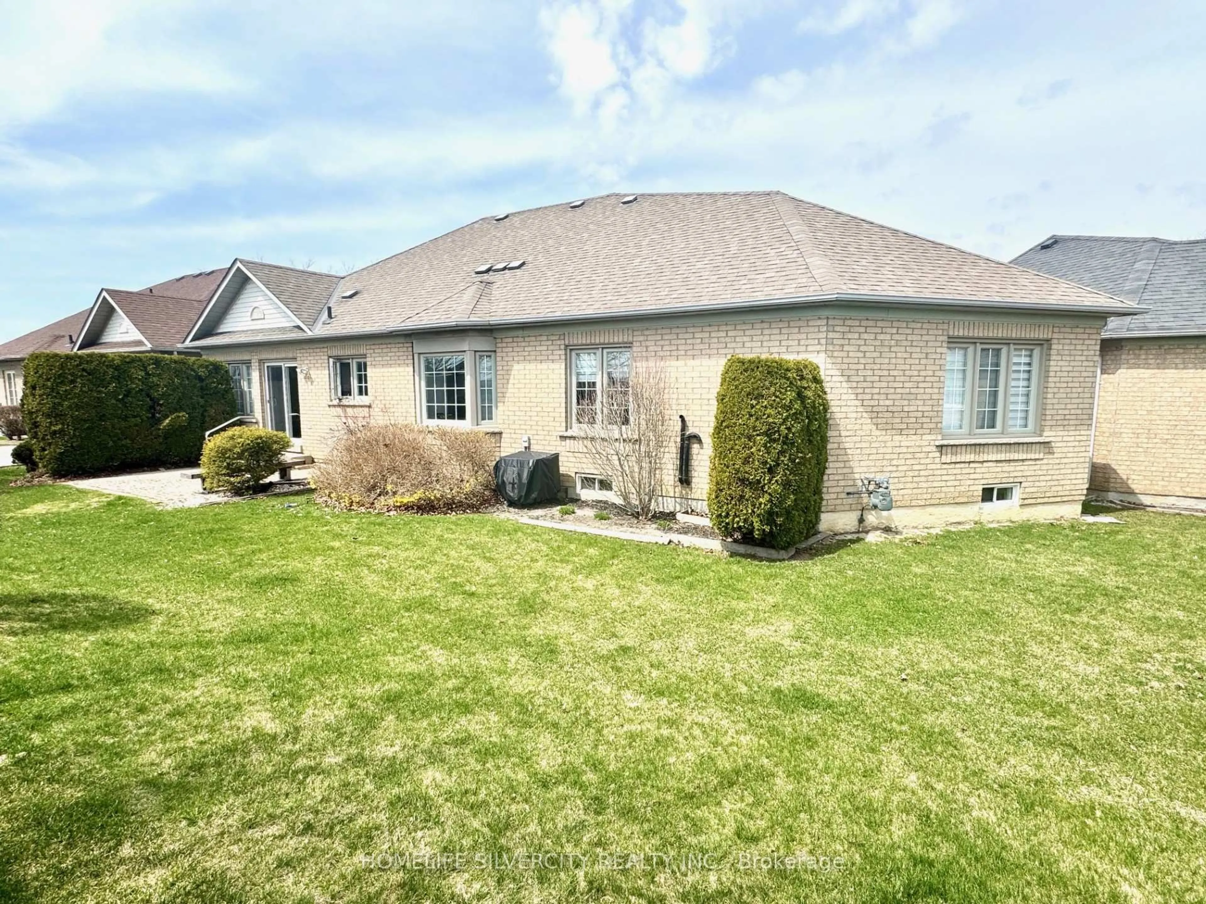 A pic from outside/outdoor area/front of a property/back of a property/a pic from drone, street for 12 Larkdale Terr, Brampton Ontario L6R 1W5