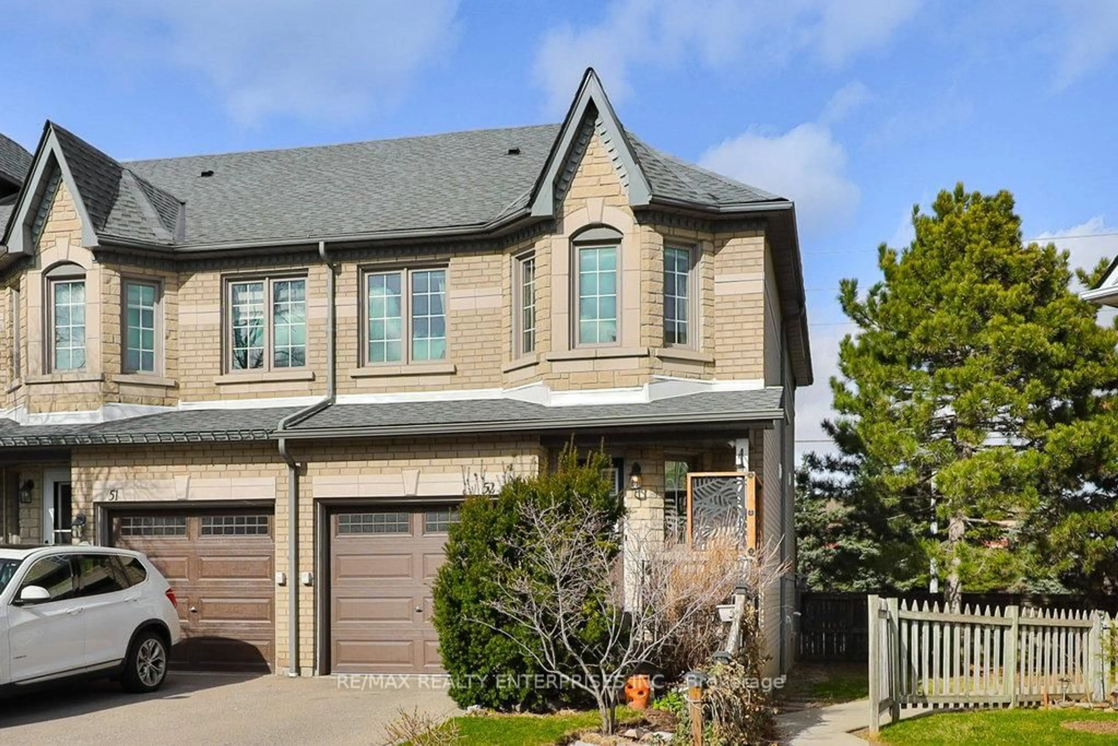 Home with brick exterior material, street for 455 Apache Crt #52, Mississauga Ontario L4Z 3W8