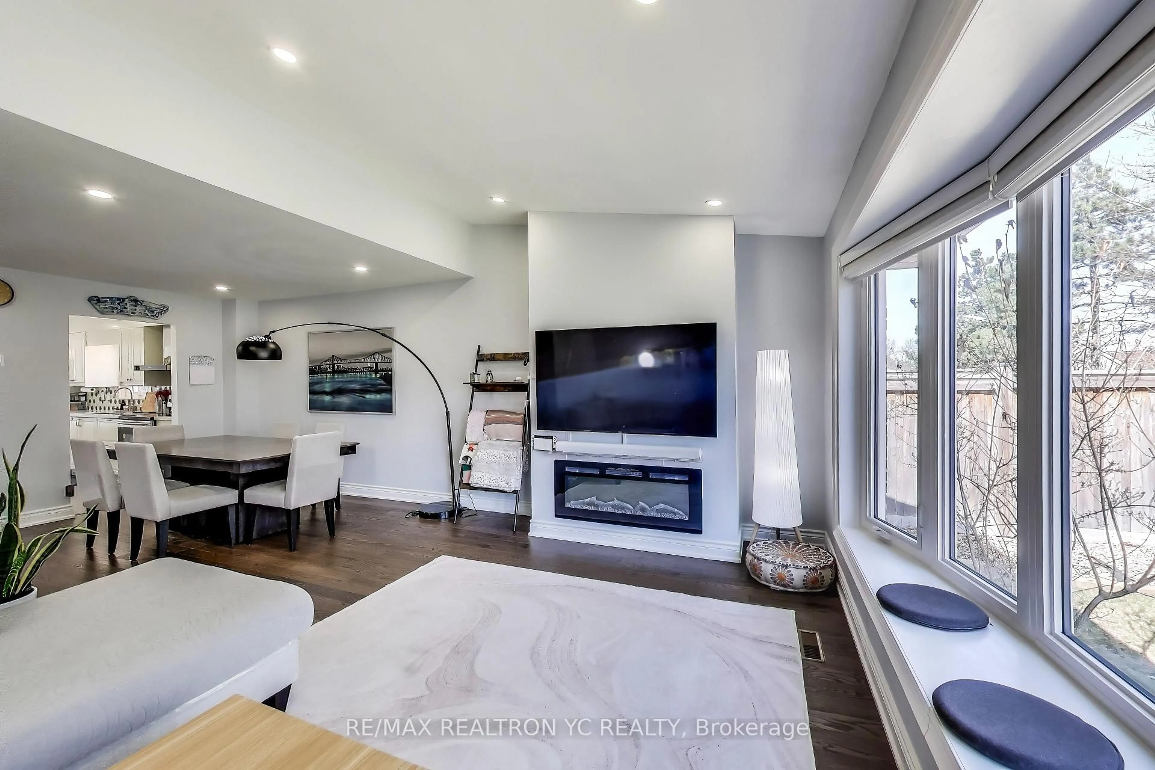 Home theater for 4124 Marigold Cres, Mississauga Ontario L5L 2A5