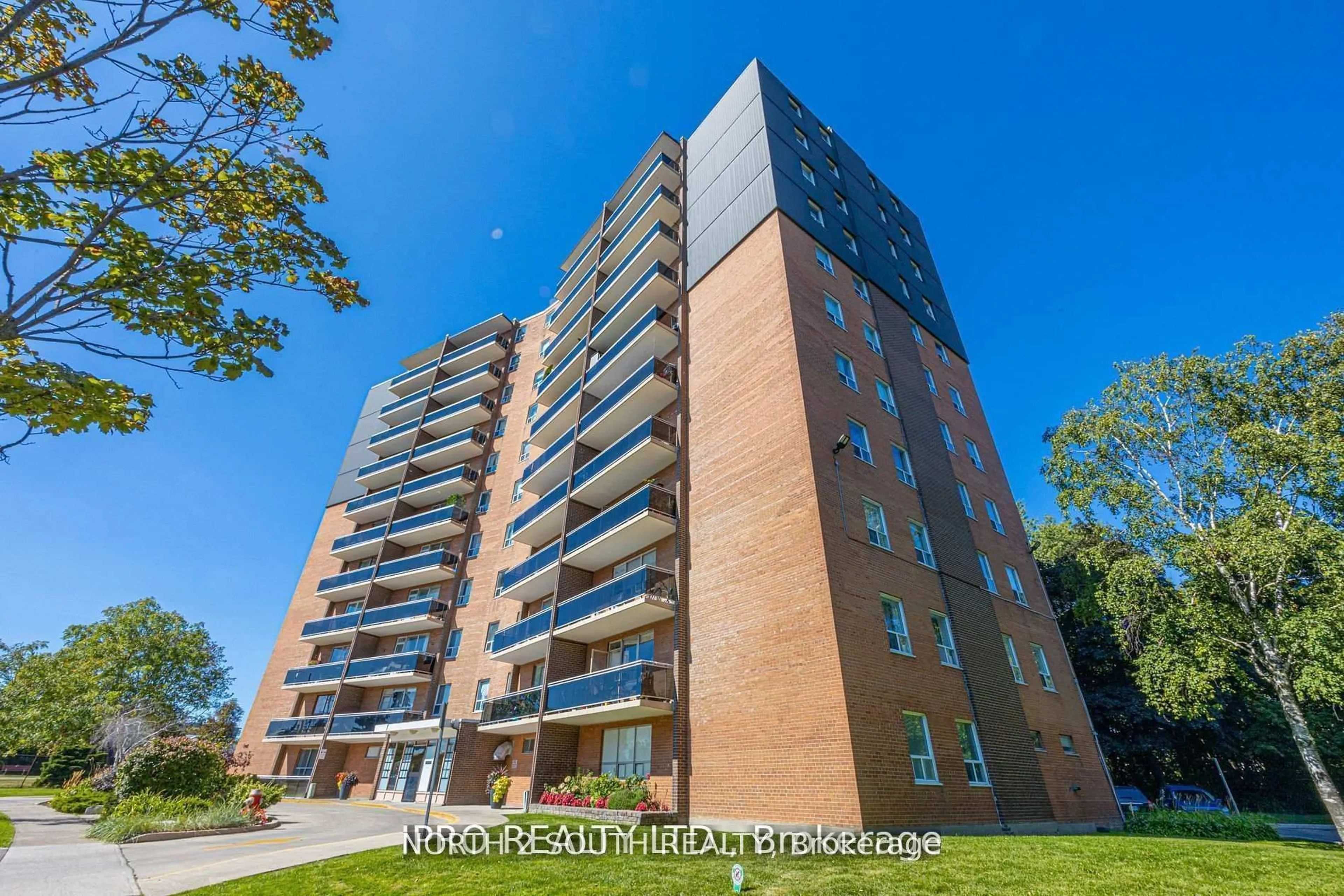 Home with brick exterior material, building for 3145 Queen Frederica Dr #801, Mississauga Ontario L4Y 3A7