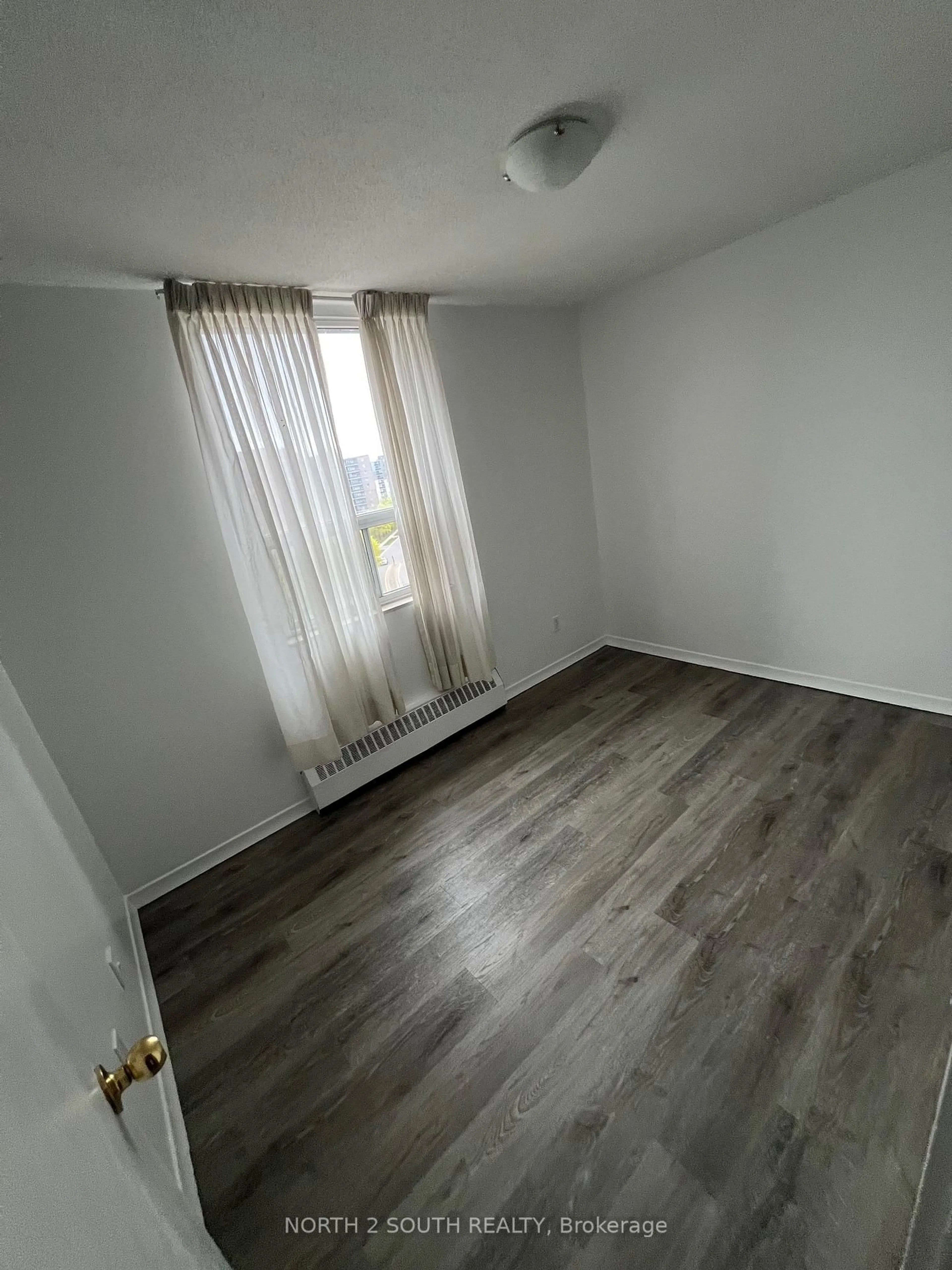 A pic of a room for 3145 Queen Frederica Dr #801, Mississauga Ontario L4Y 3A7