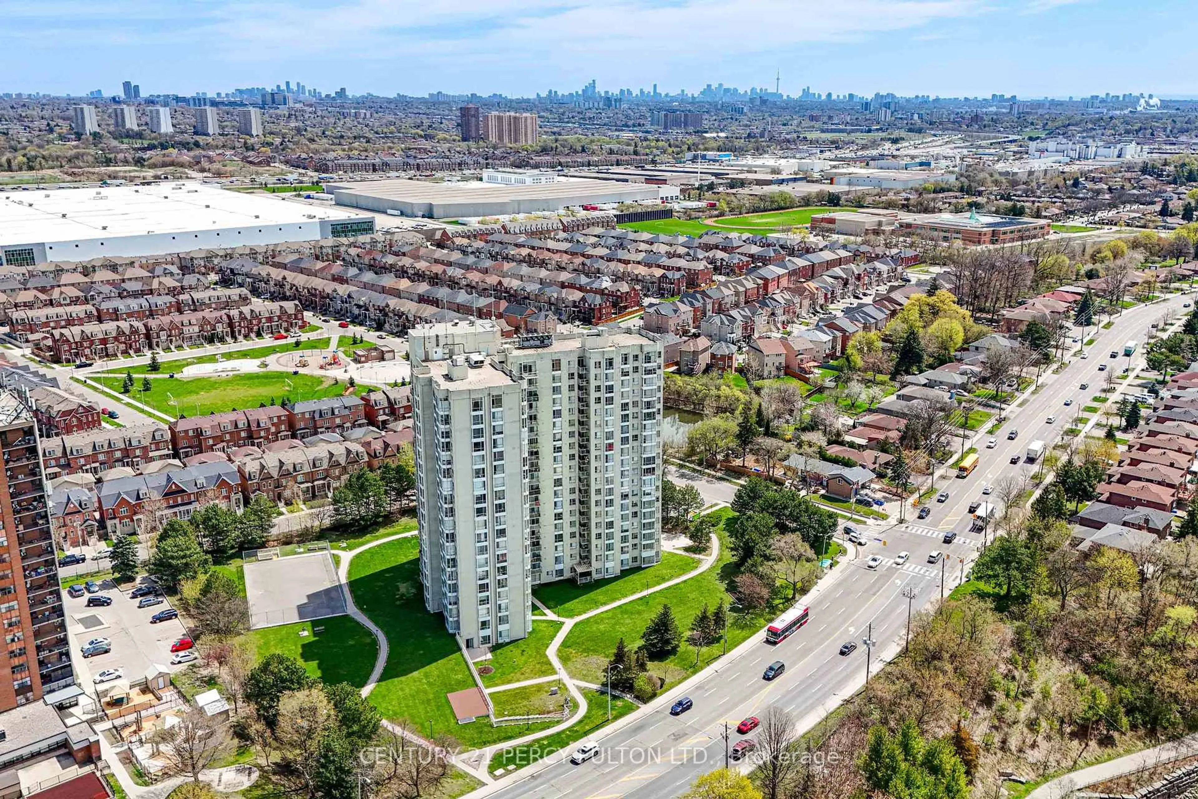 A pic from outside/outdoor area/front of a property/back of a property/a pic from drone, city buildings view from balcony for 3077 Weston Rd #2009, Toronto Ontario M9M 3A1