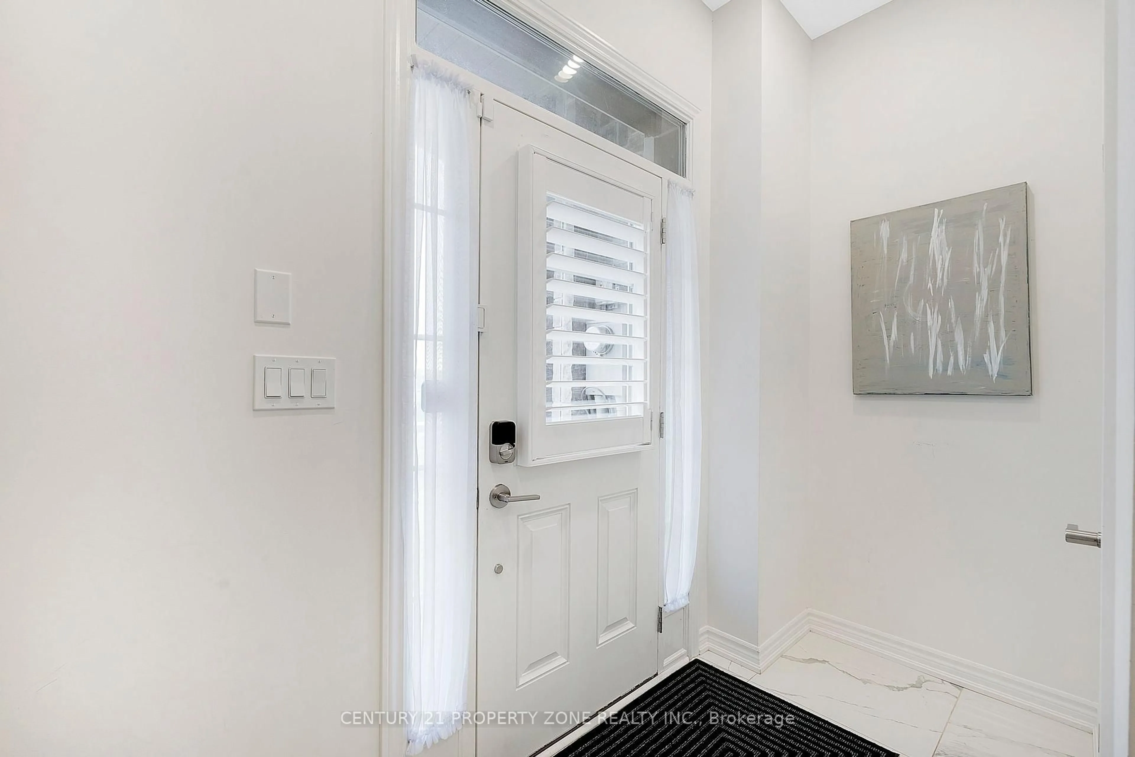 Indoor entryway for 397 Twinflower Pl, Milton Ontario L9E 1T9