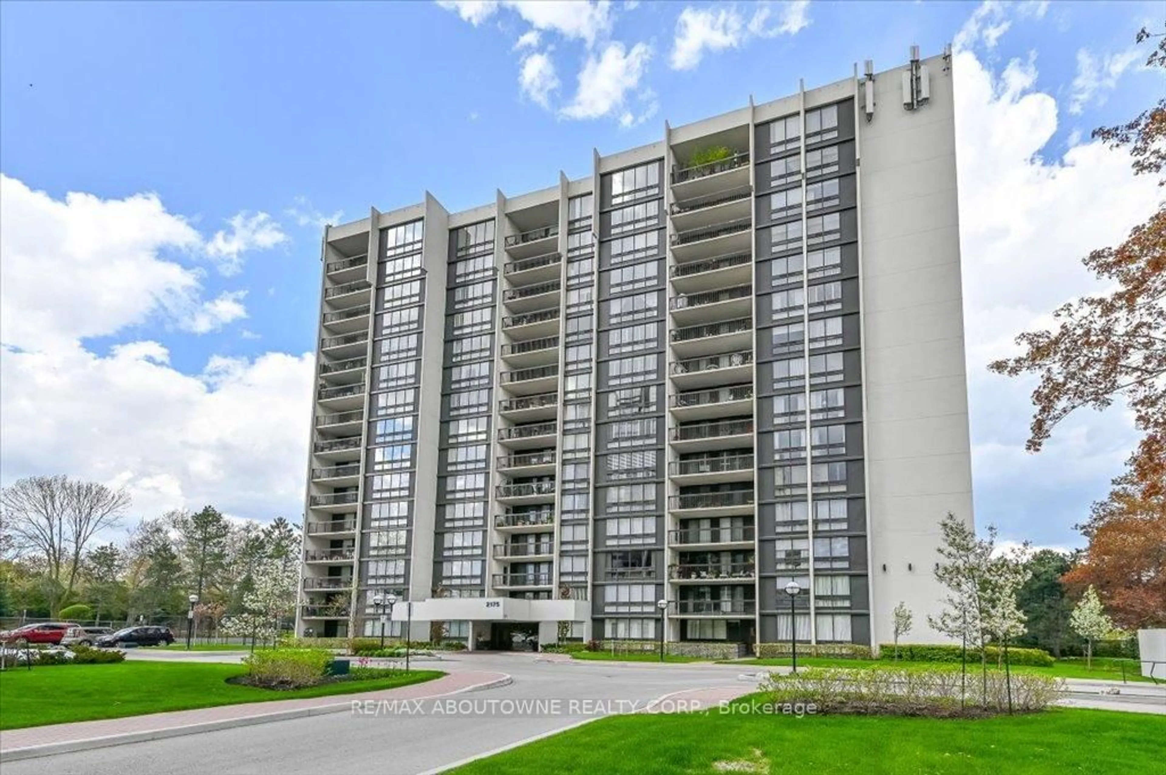 Unknown for 2175 Marine Dr #1102, Oakville Ontario L6L 5L5
