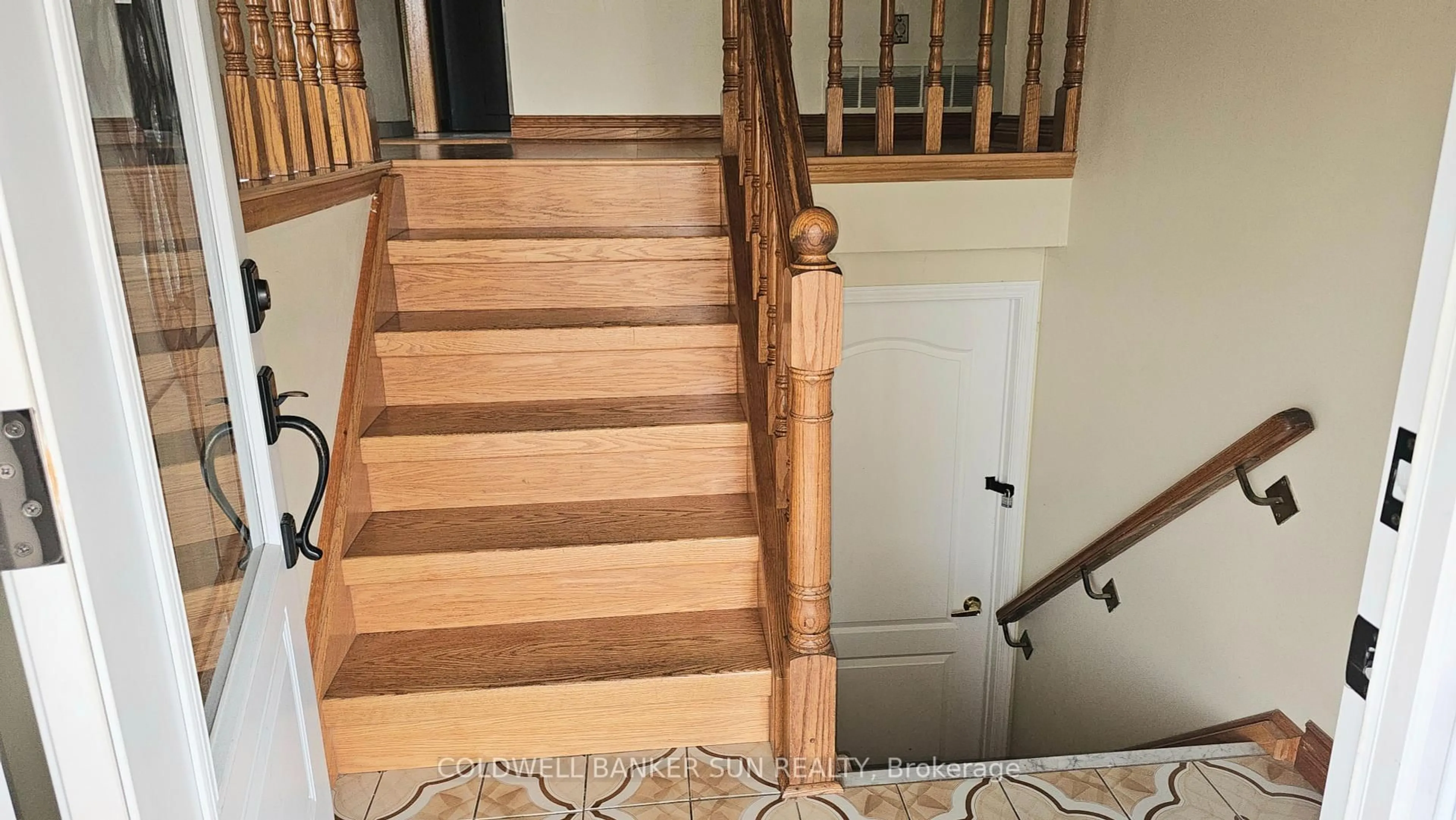 Stairs for 7 Glenforest Rd, Brampton Ontario L6S 1L8