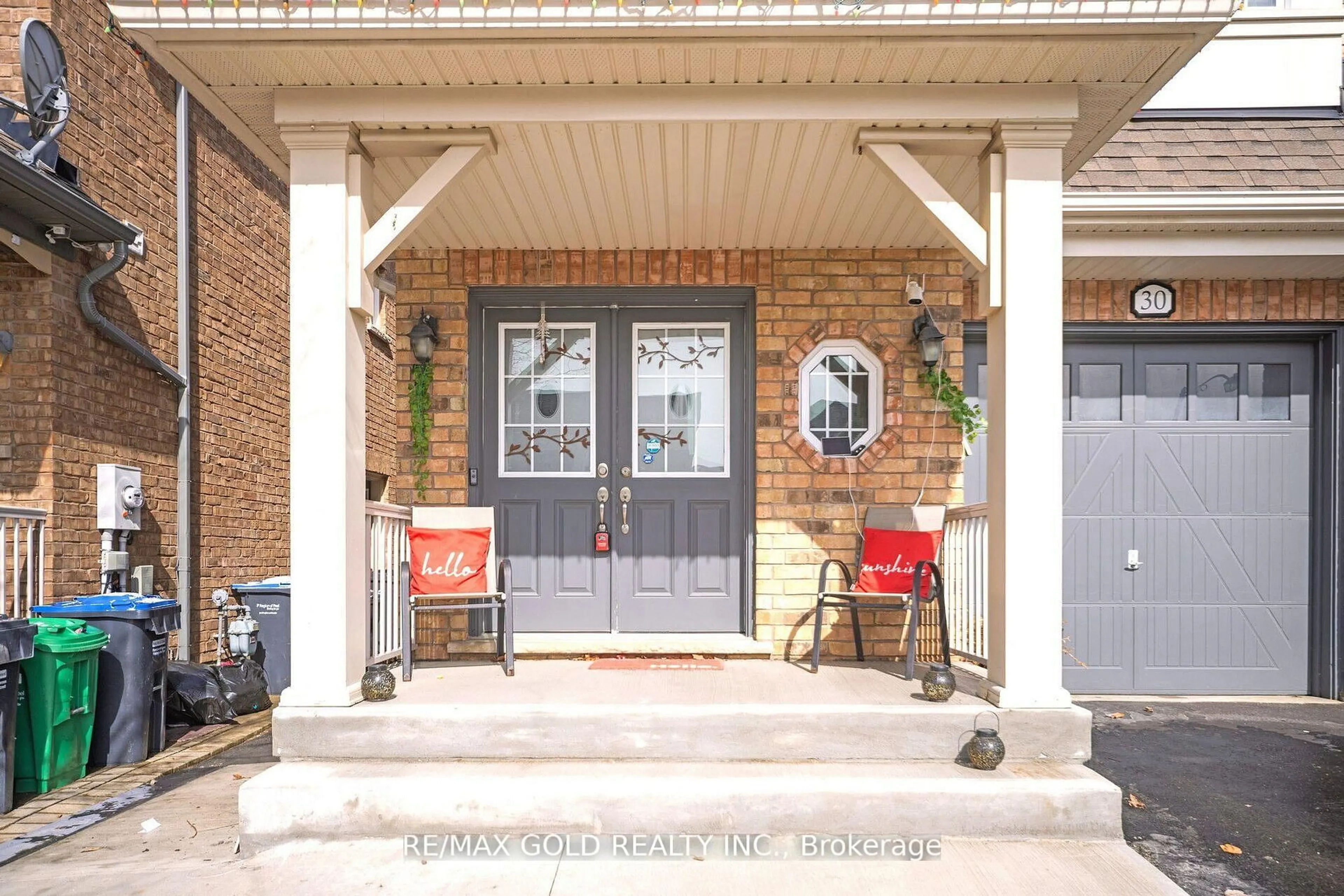 Indoor entryway for 30 Benadir Ave, Caledon Ontario L7C 3N2