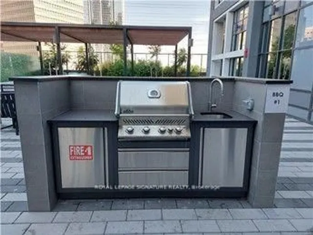 Additional property image - 7 Mabelle Ave Unit 4008