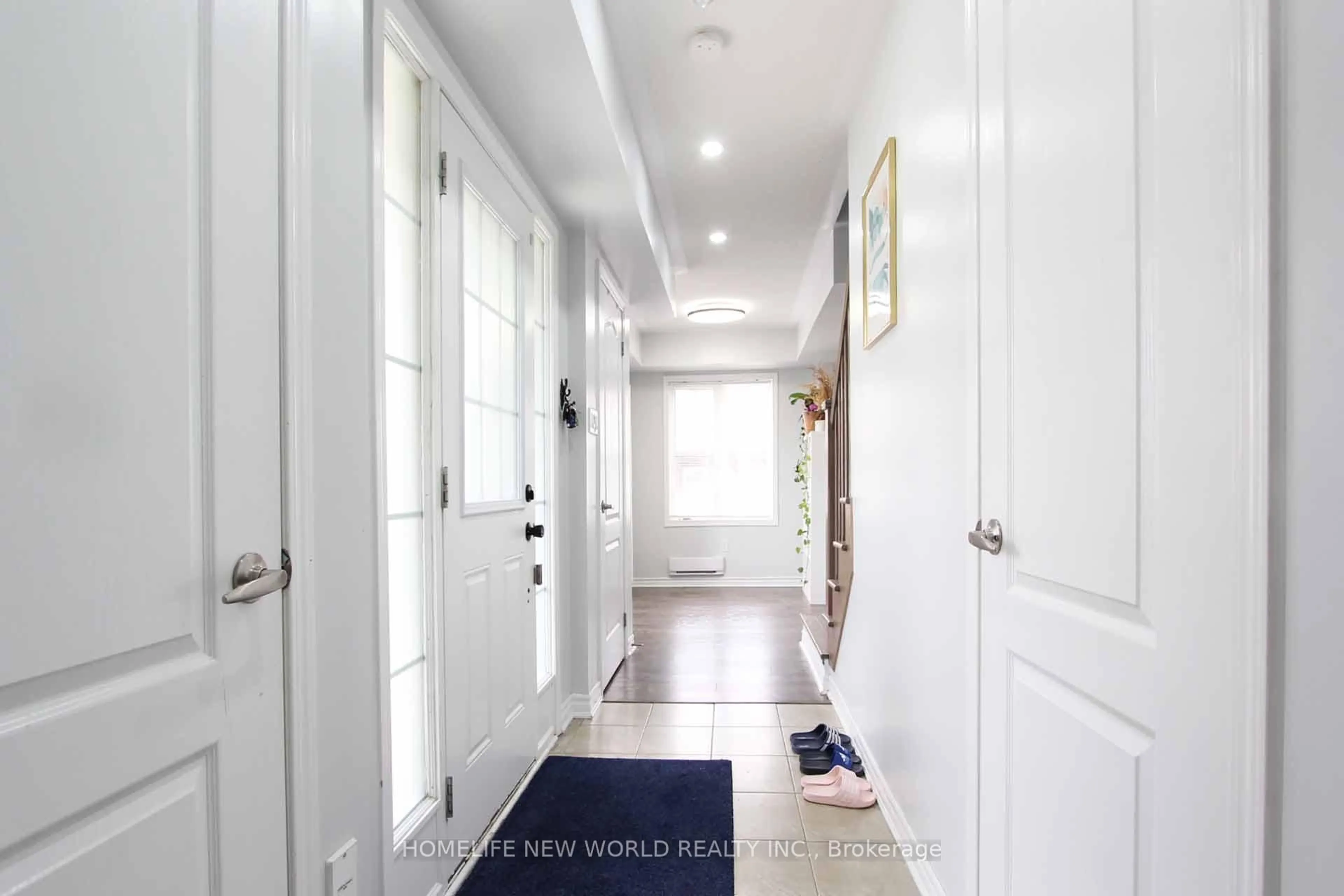 Indoor entryway for 1593 Leblanc Crt, Milton Ontario L9E 0A3