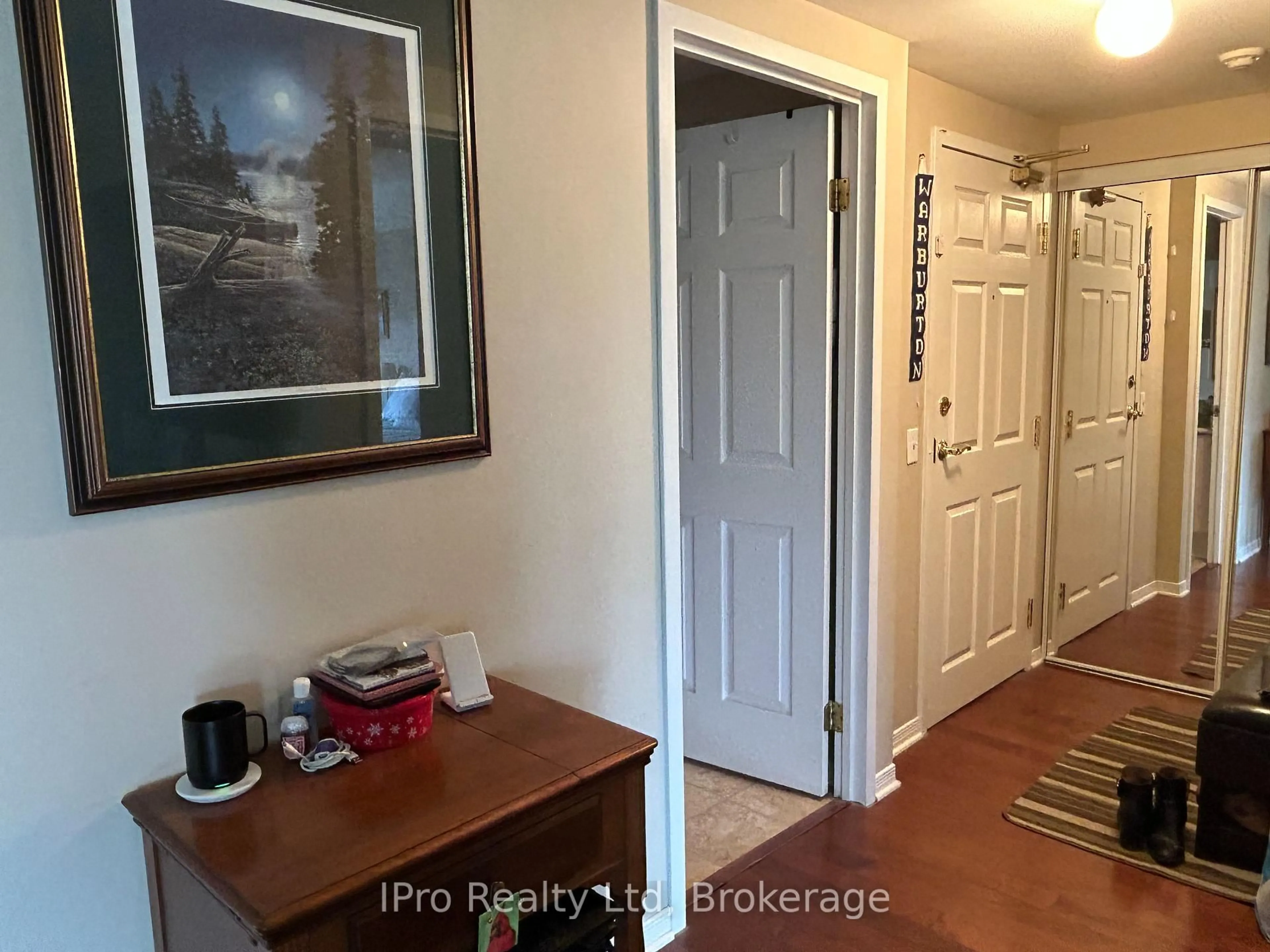 Indoor entryway for 137 Martin St #403, Milton Ontario L9T 5H4