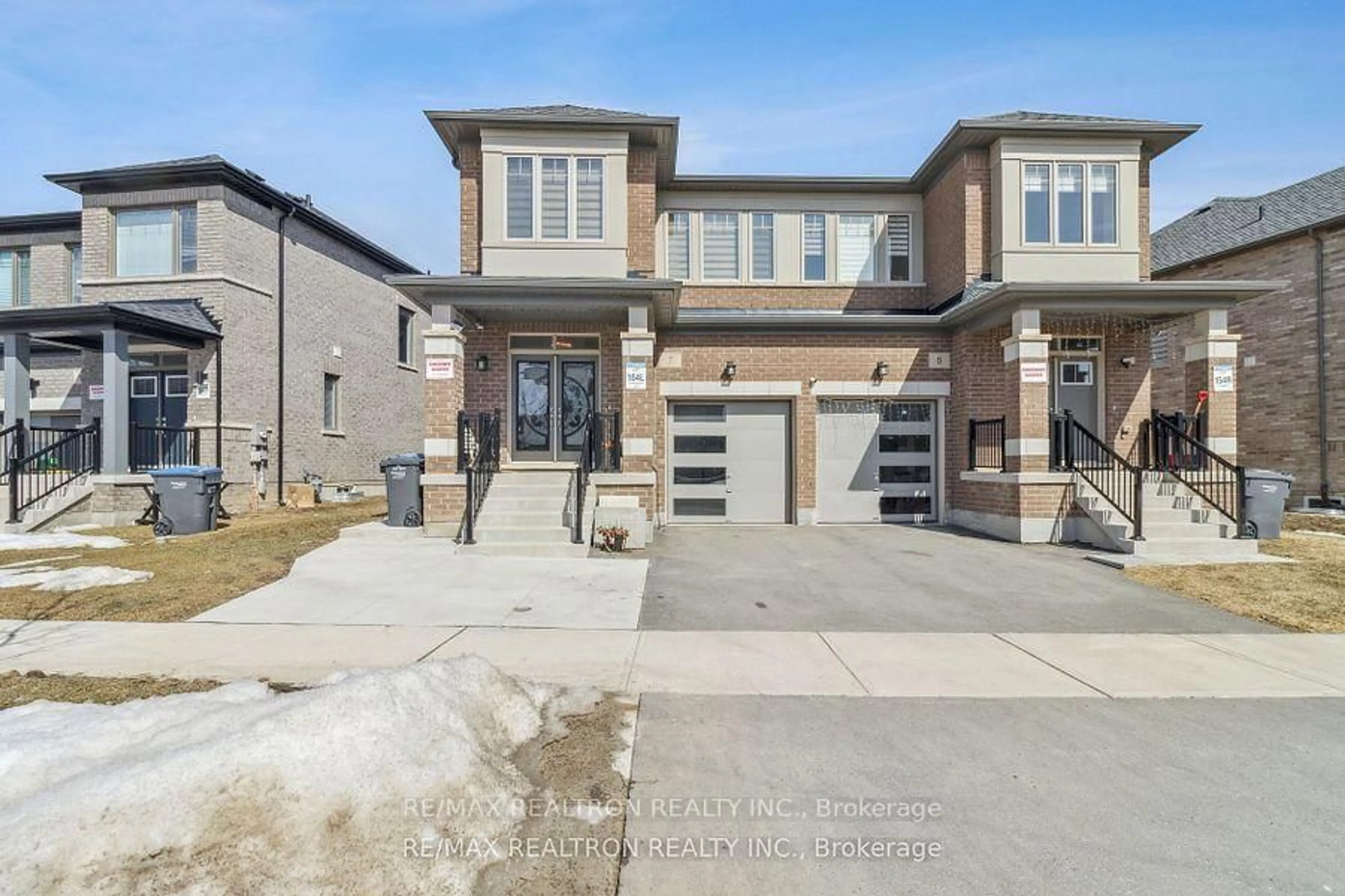 Home with brick exterior material, street for 7 Spinland St, Caledon Ontario L7C 4K3