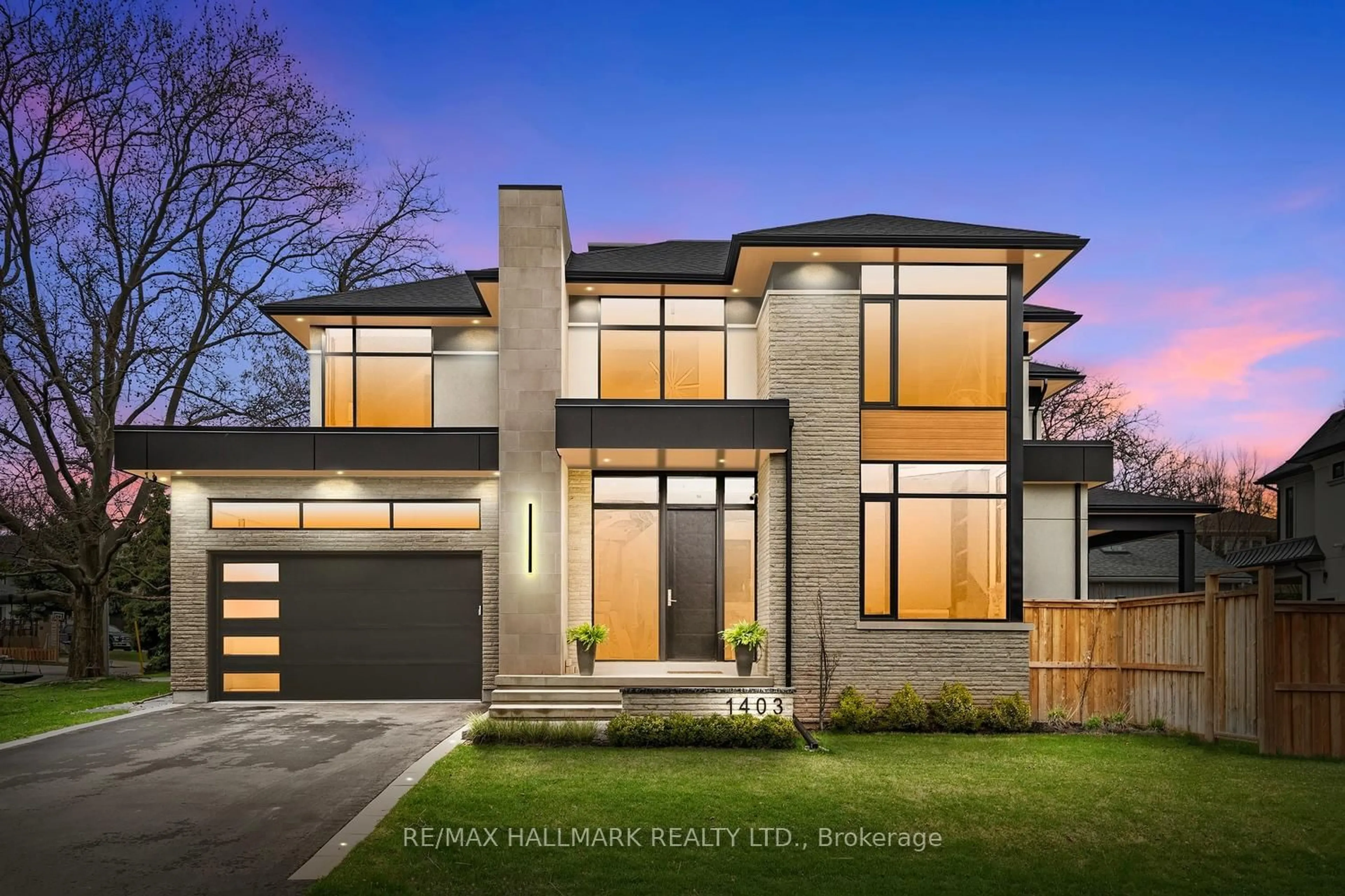 Home with brick exterior material, unknown for 1403 Wren Ave, Oakville Ontario L6L 2V7