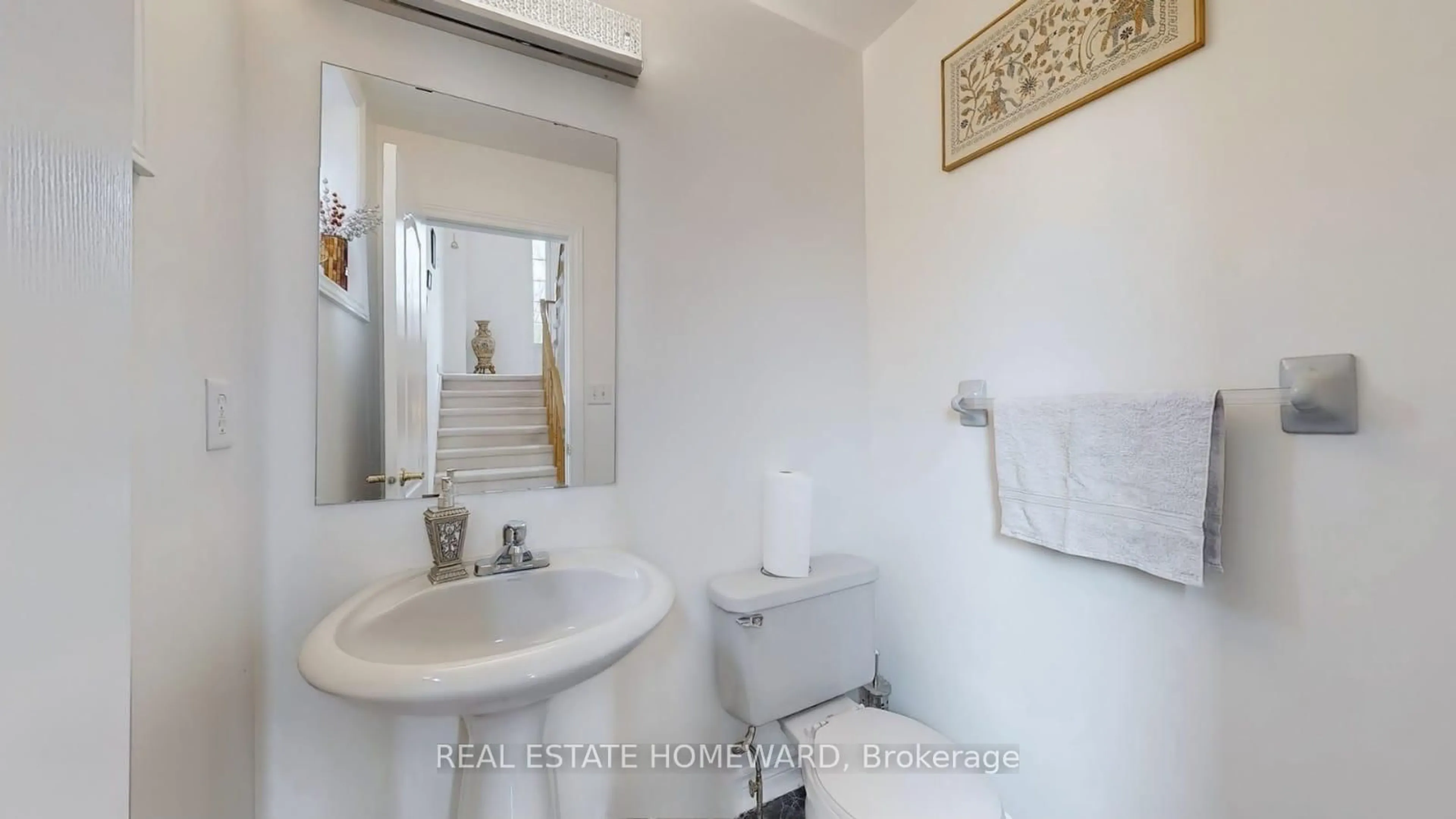 Standard bathroom, ceramic/tile floor for 23 Pathmaster Rd, Brampton Ontario L6P 2G8