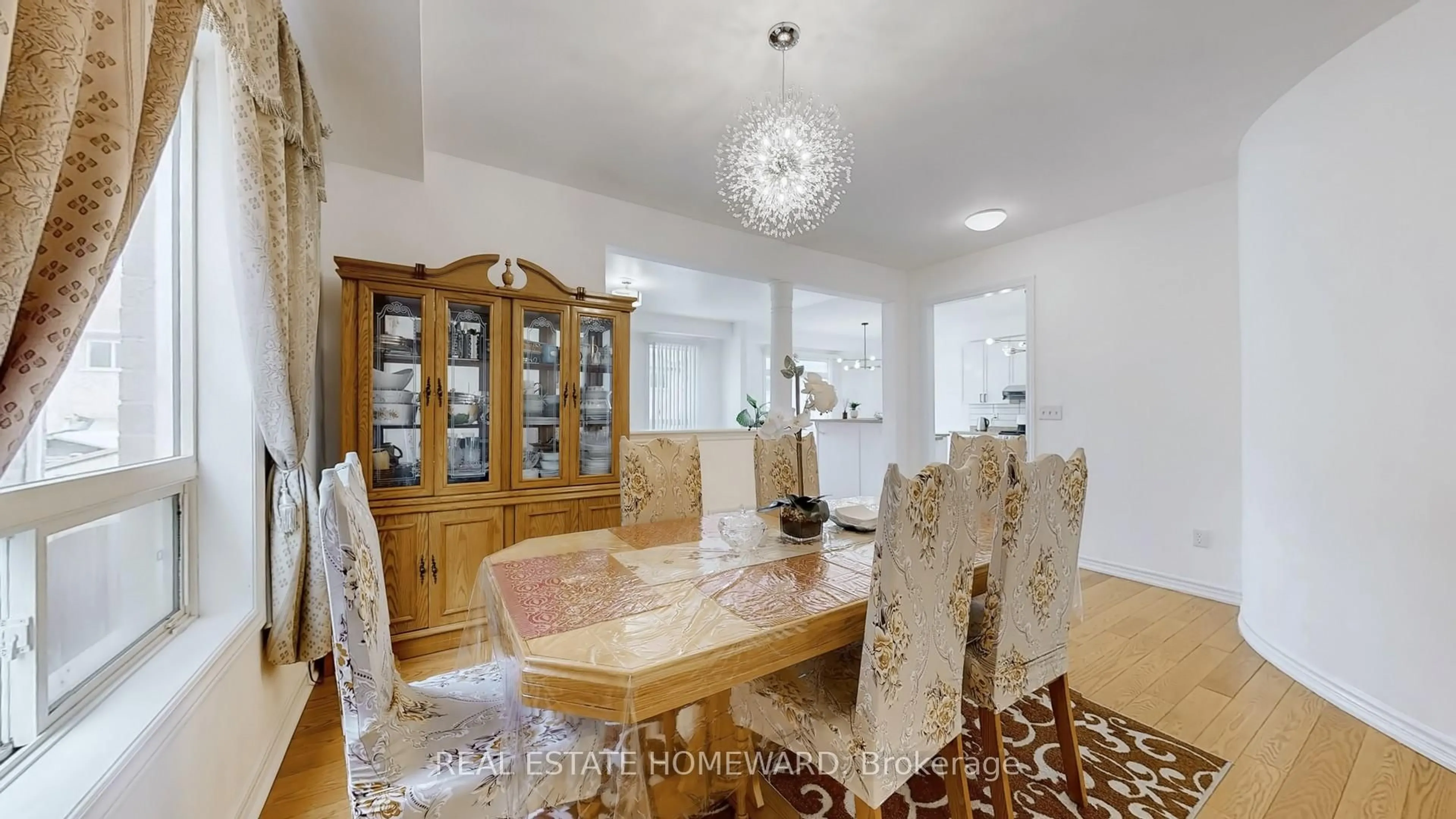 Dining room, unknown for 23 Pathmaster Rd, Brampton Ontario L6P 2G8