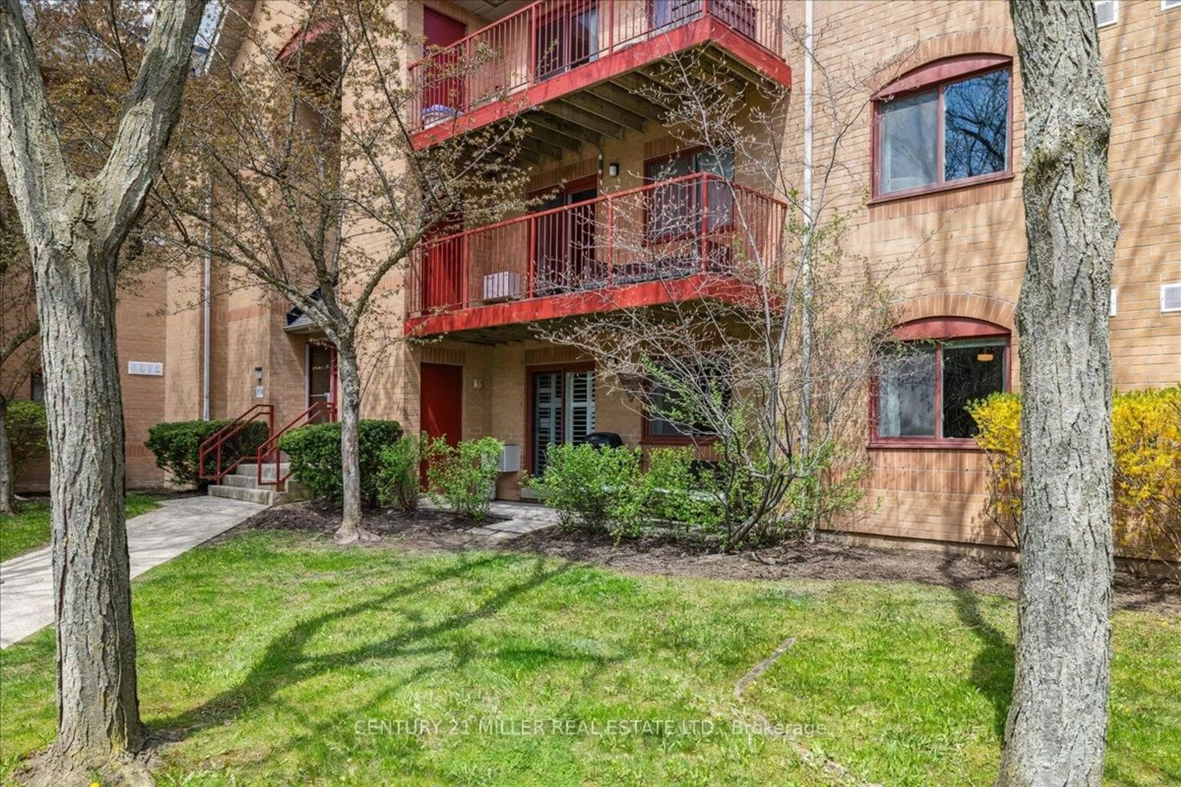 Patio, unknown for 1510 Pilgrims Way #713, Oakville Ontario L6M 3H1