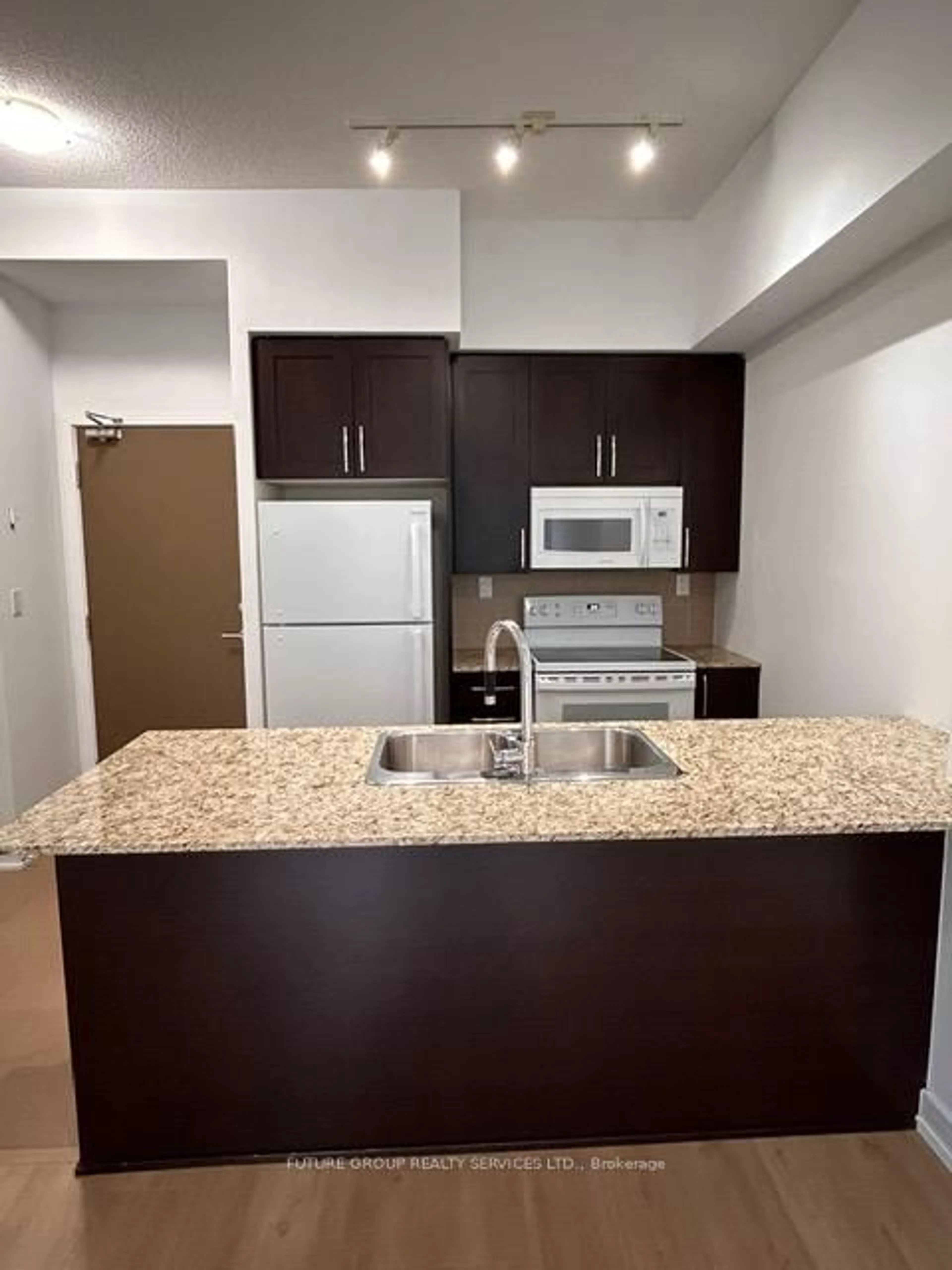 Standard kitchen, unknown for 4065 Brickstone Mews #309, Mississauga Ontario L5B 0G3
