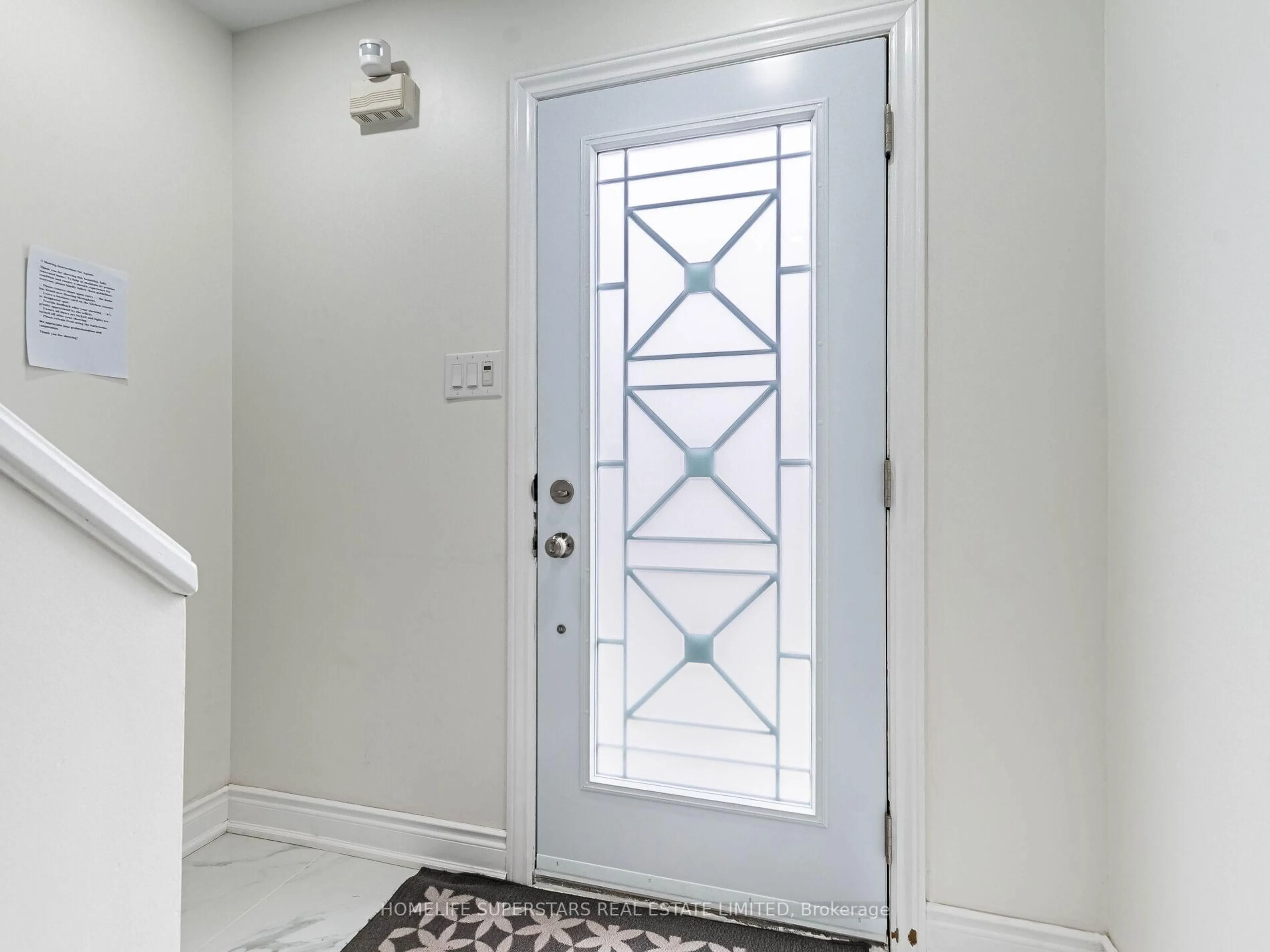 Indoor entryway for 475 Bramalea Rd #157, Brampton Ontario L6T 2X3