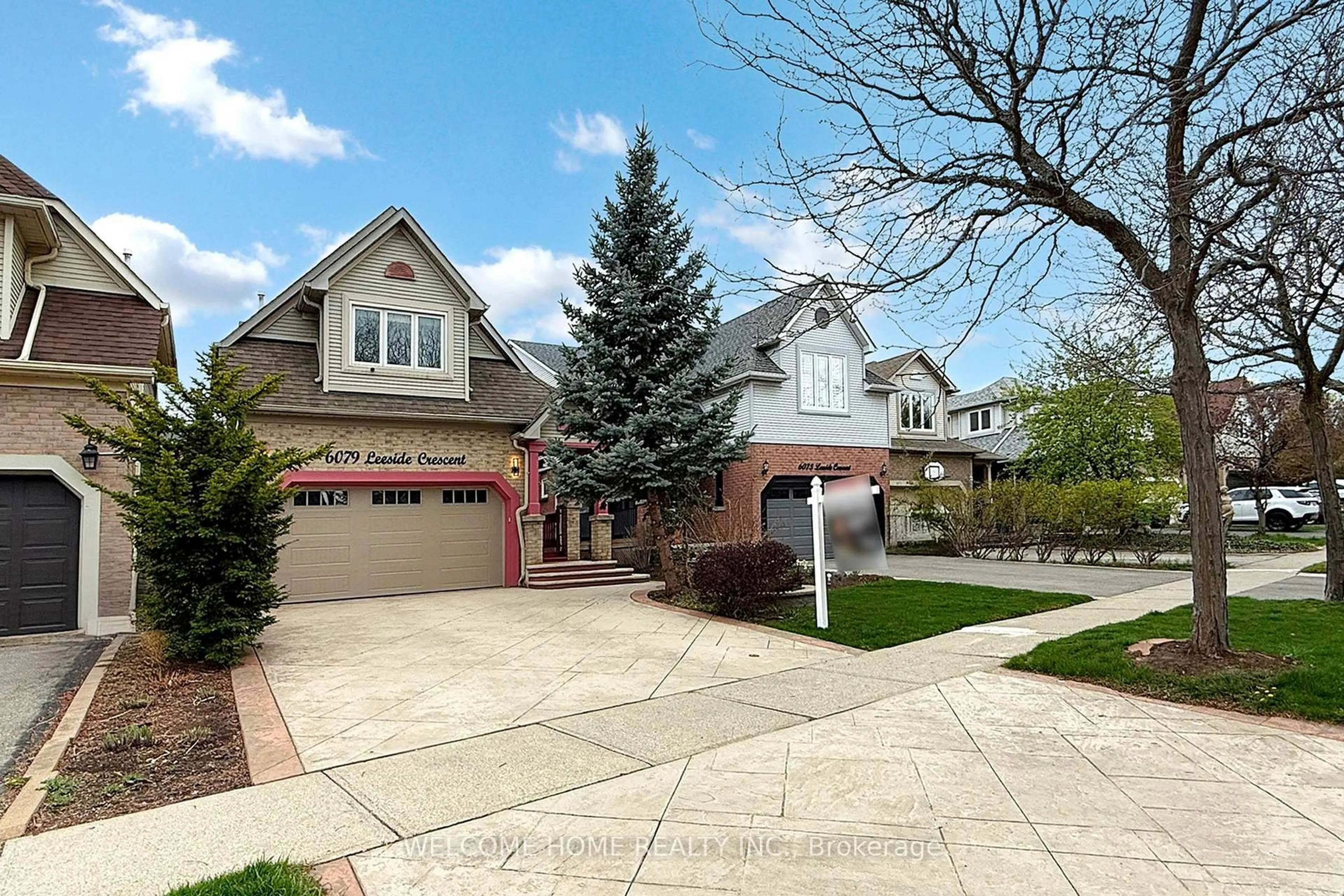 Home with brick exterior material, street for 6079 Leeside Cres, Mississauga Ontario L5M 5K6