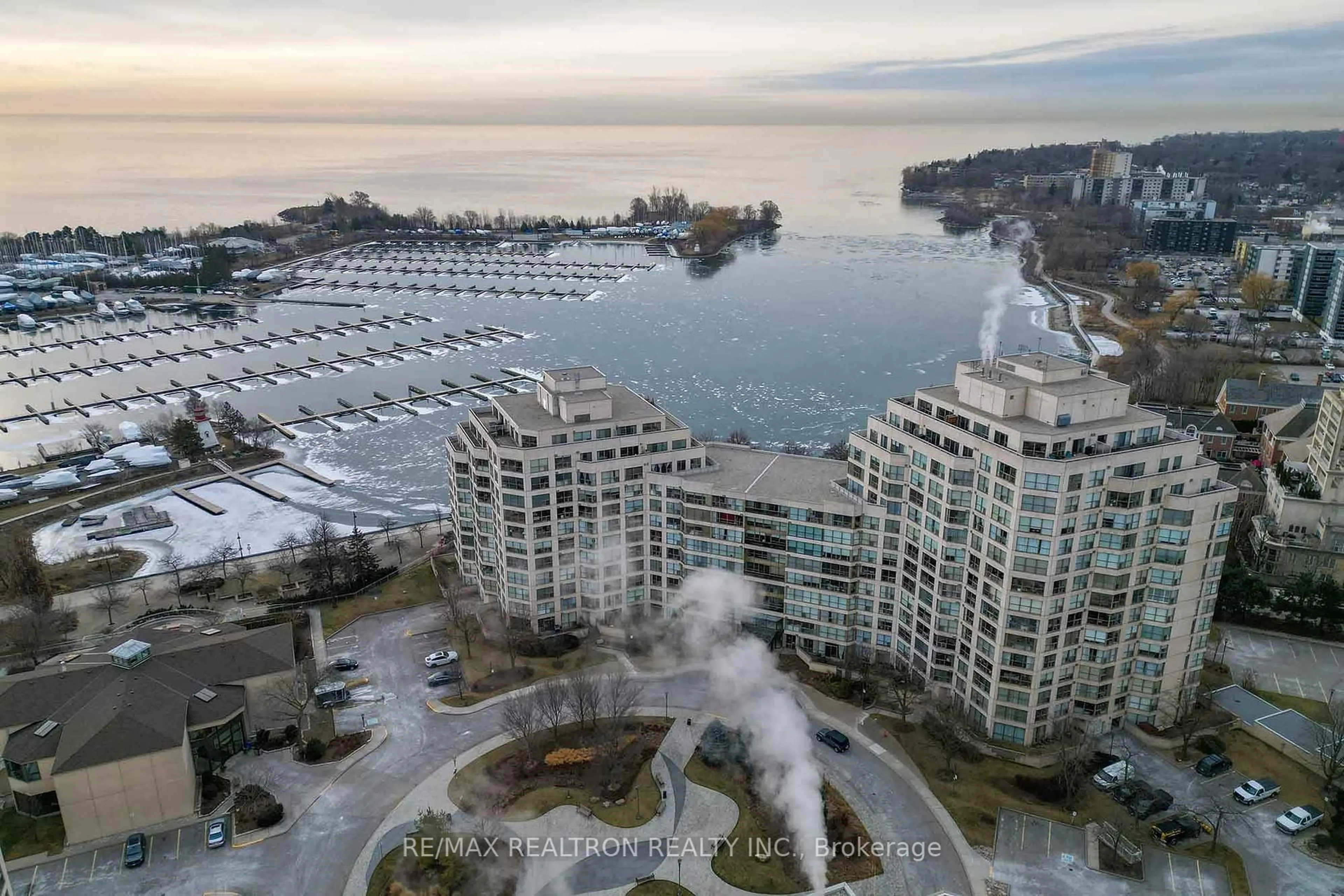 Blurry image for 2267 Lake Shore Blvd #411, Toronto Ontario M8V 3X2