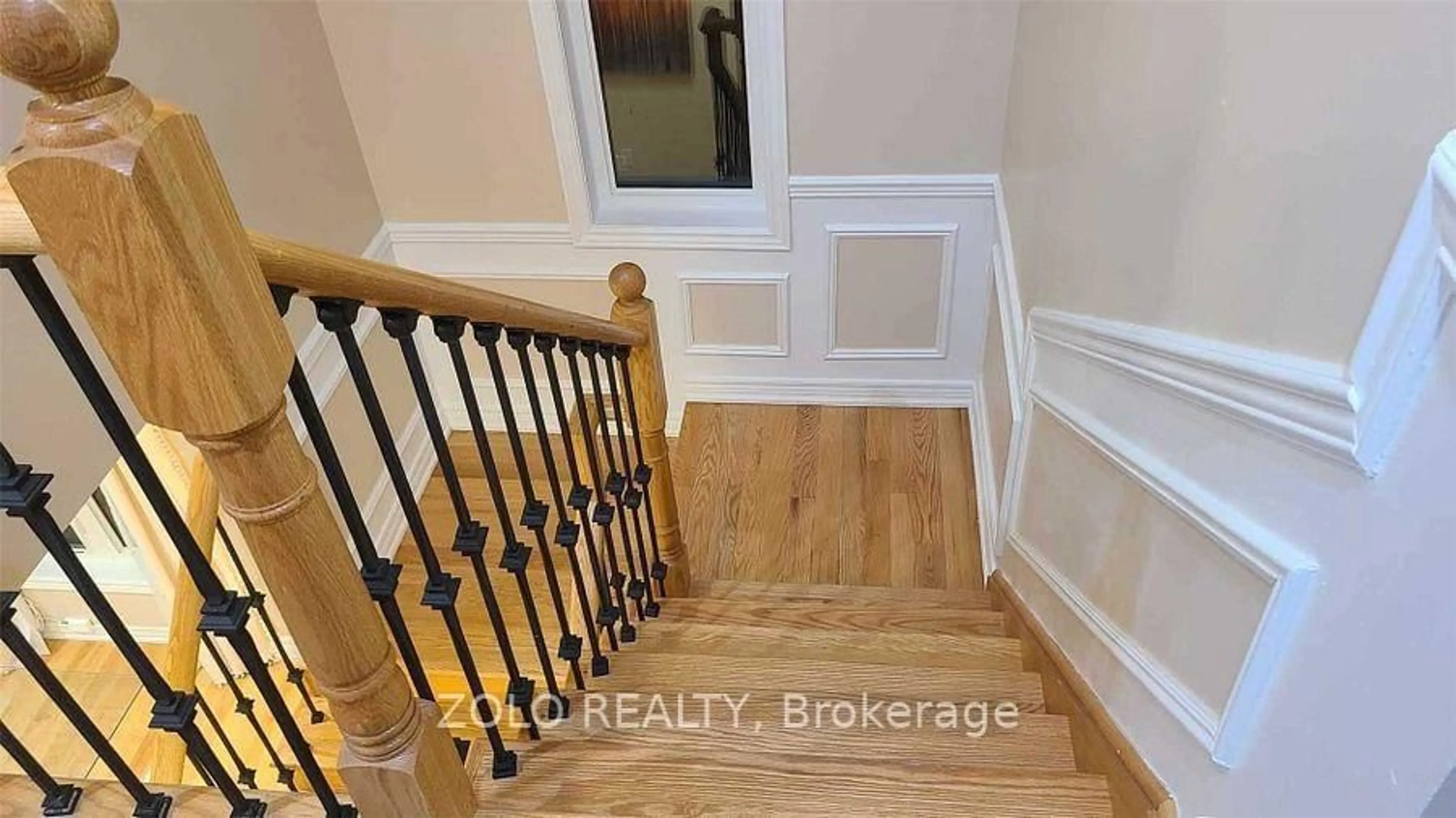 Stairs for 3136 GOODYEAR Rd, Burlington Ontario L7M 0Z9