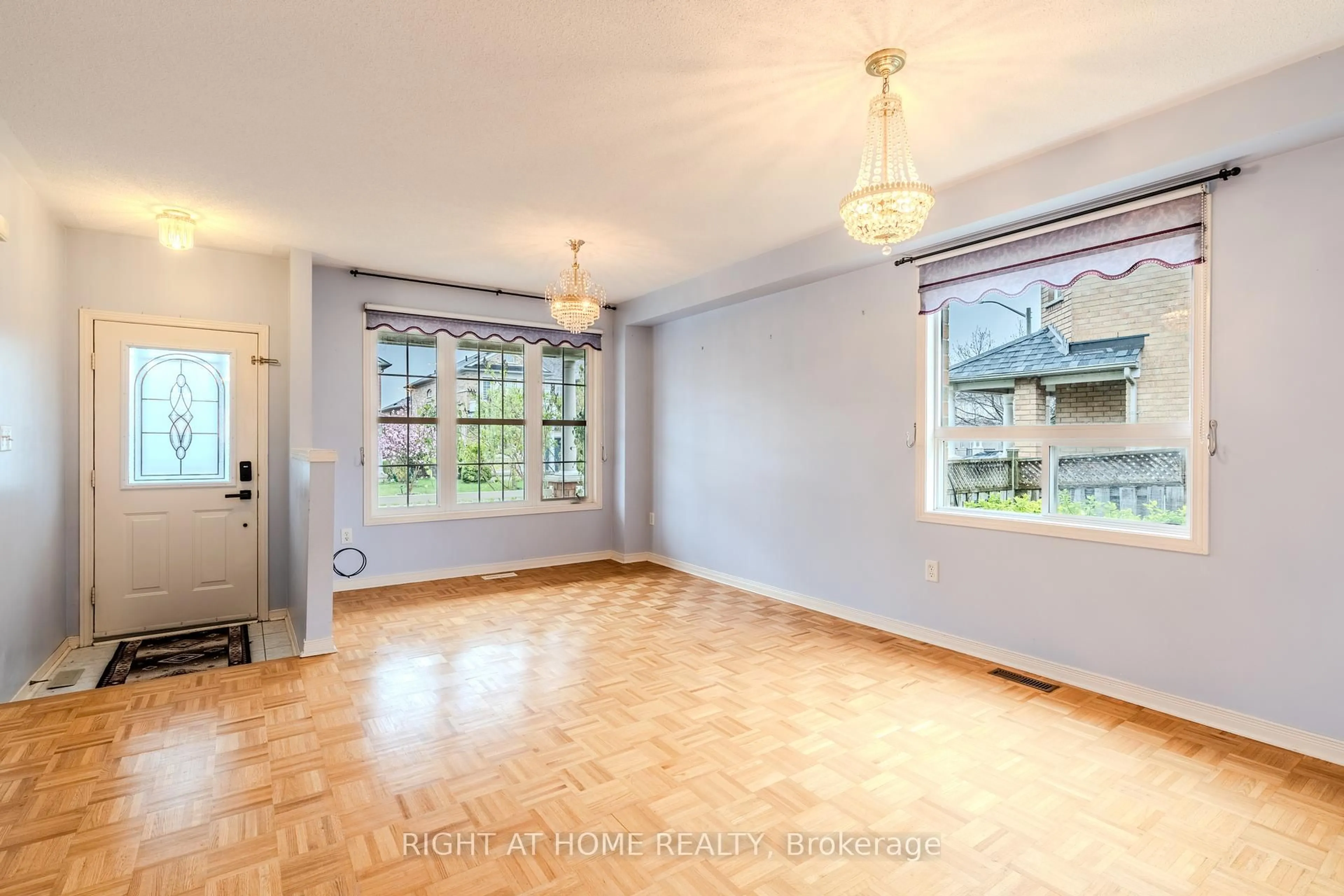A pic of a room for 84 Starhill Cres, Brampton Ontario L6R 2W1