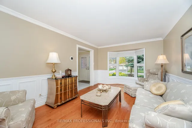 Additional image 45 of 72 Barr Cres