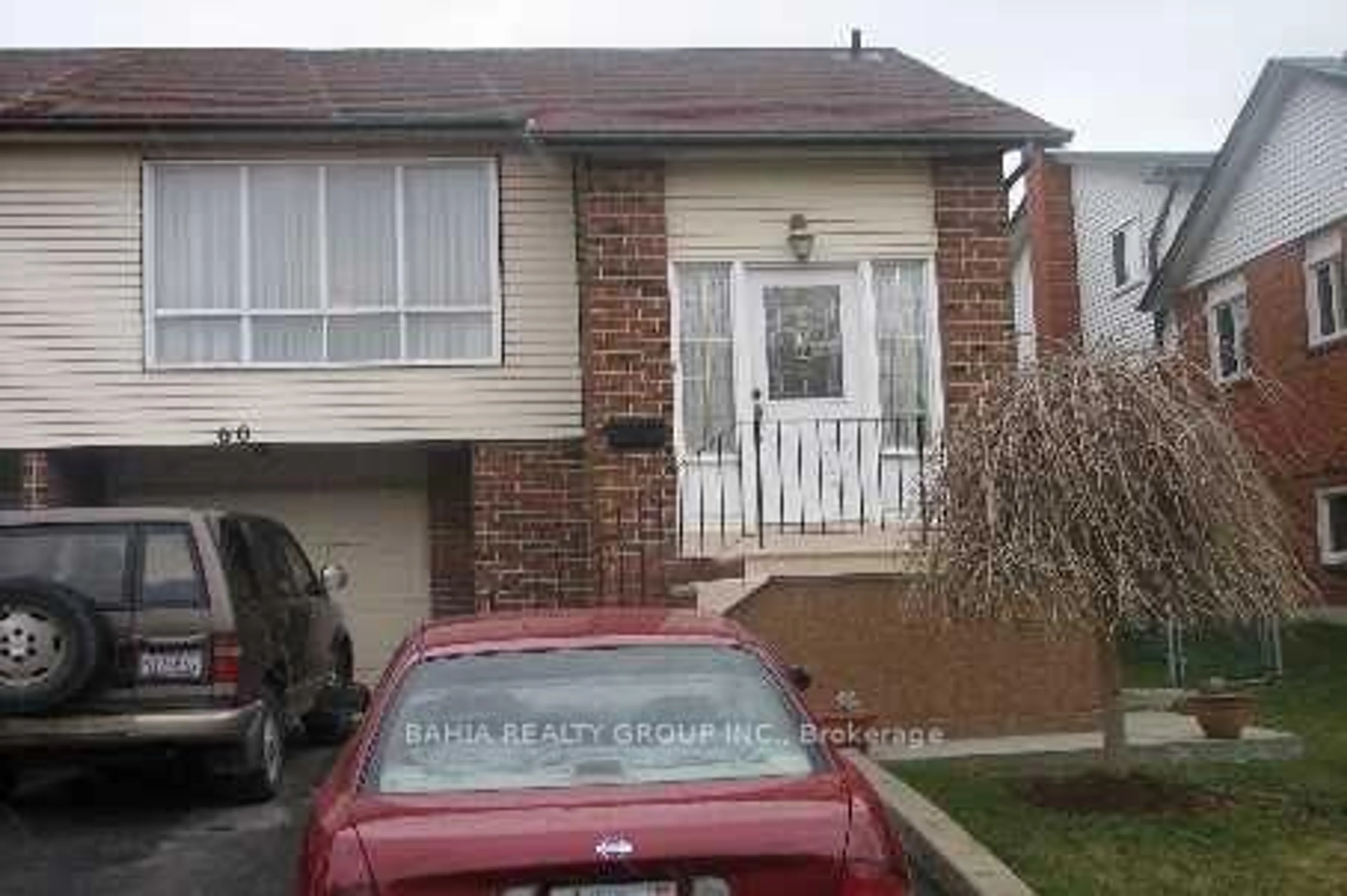 Home with brick exterior material, street for 60 Peterson Crt, Brampton Ontario L6Z 1K6